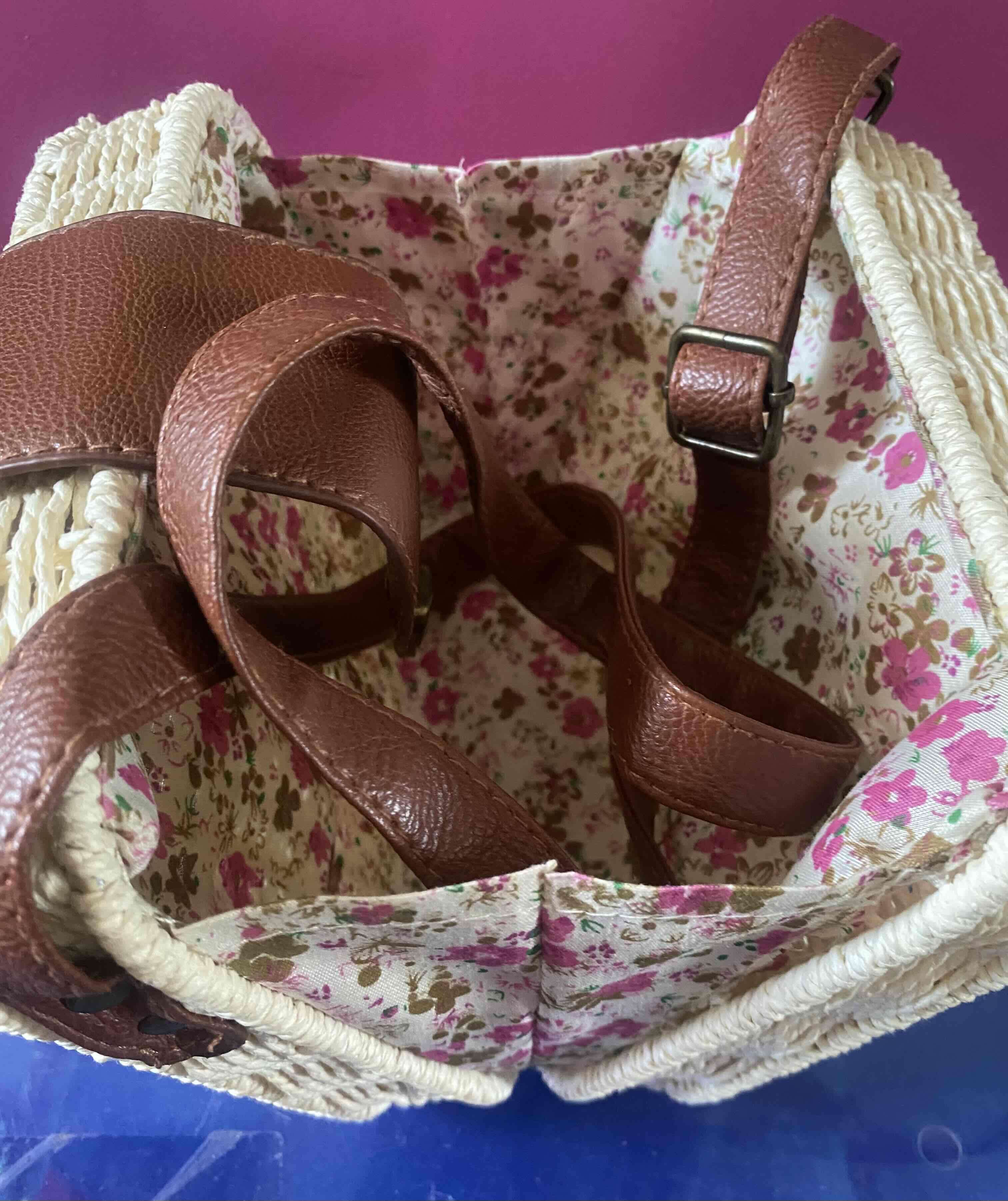 Canasto de mimbre cuadrado, tipo. - miniatura 2