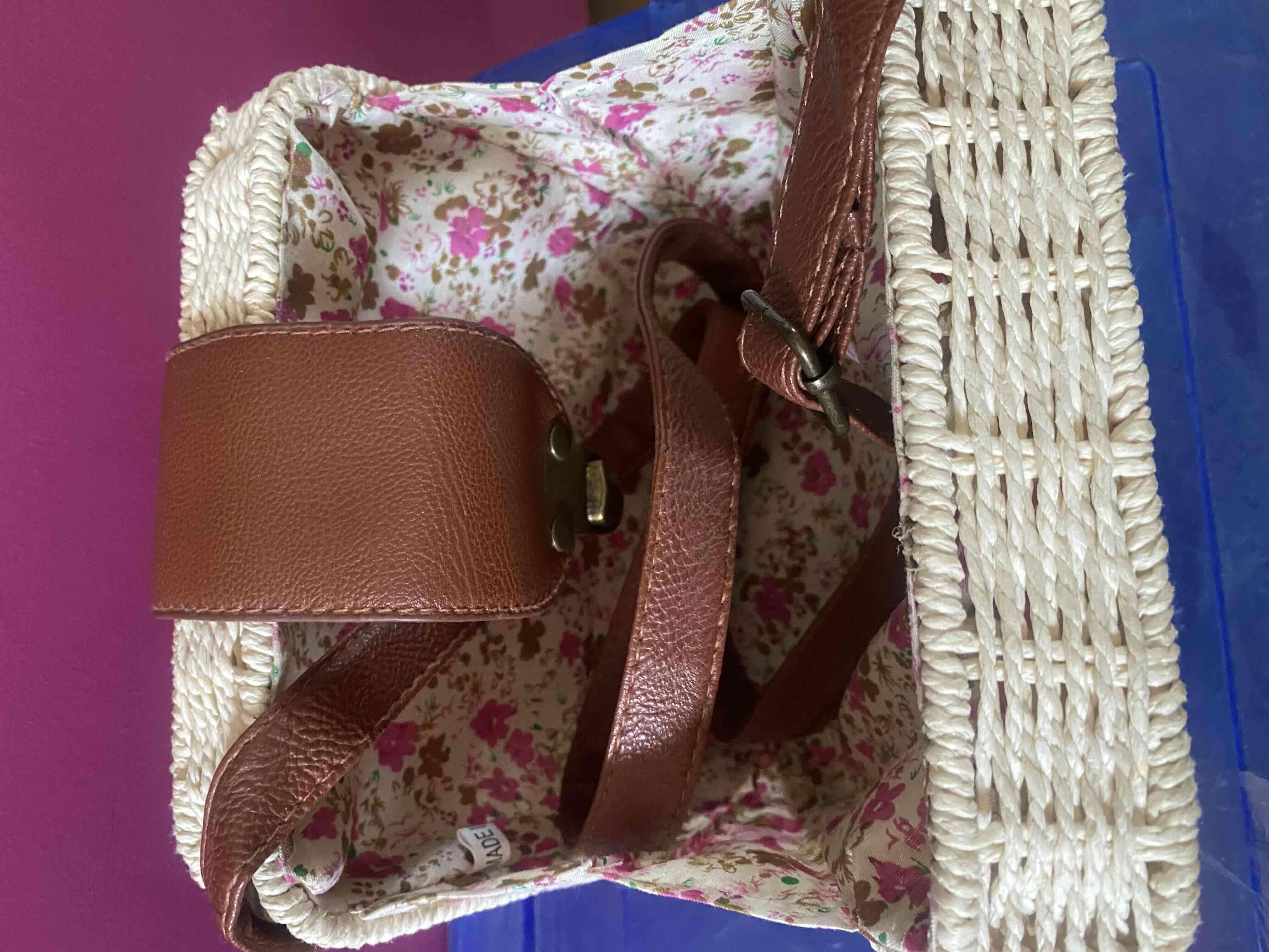 Canasto de mimbre cuadrado, tipo. - miniatura 4