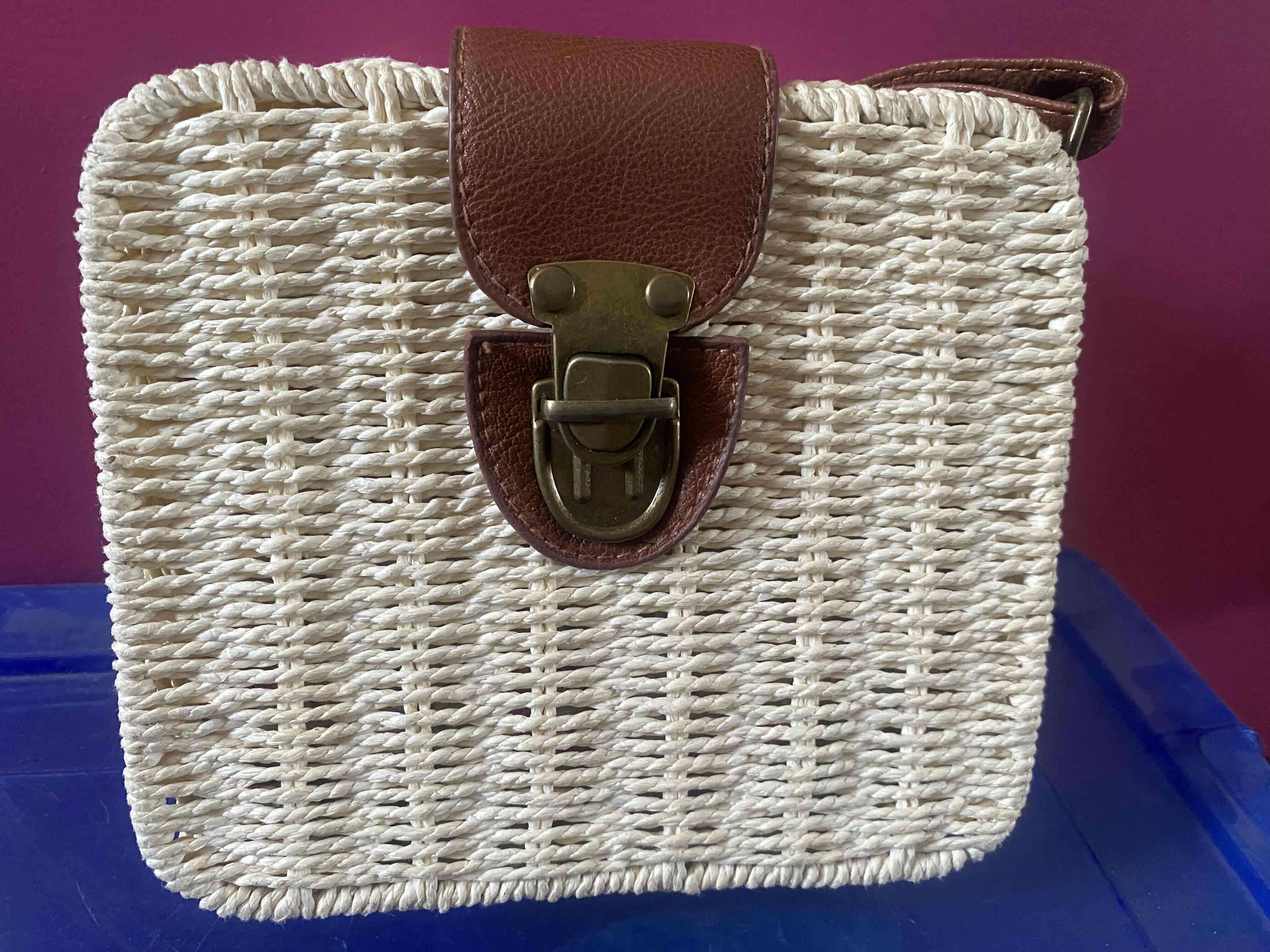 Canasto de mimbre cuadrado, tipo. - miniatura 5