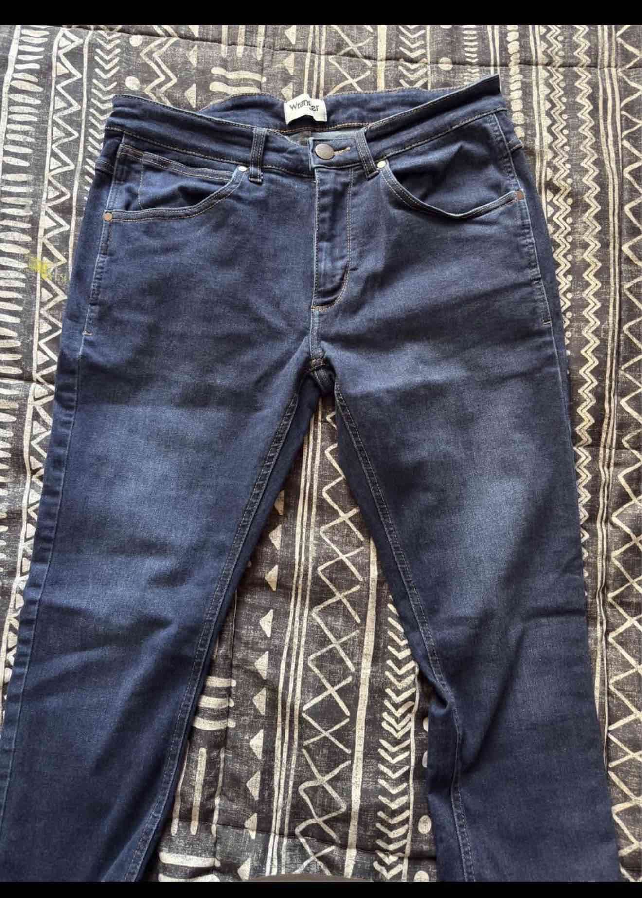 Jeans azul oscuro Wrangler Bryson talla 44