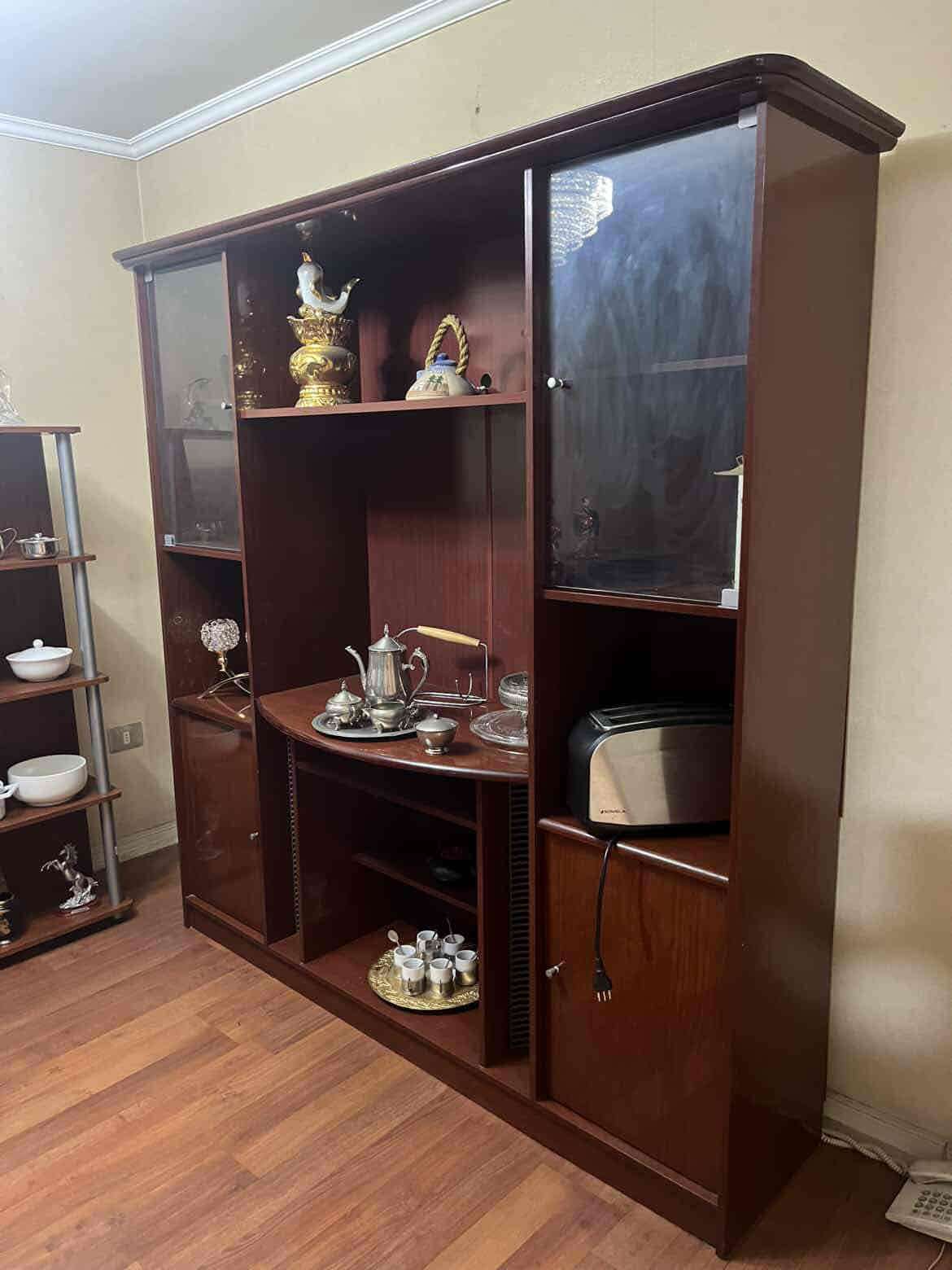 Mueble de sala con estanterías - miniatura 2