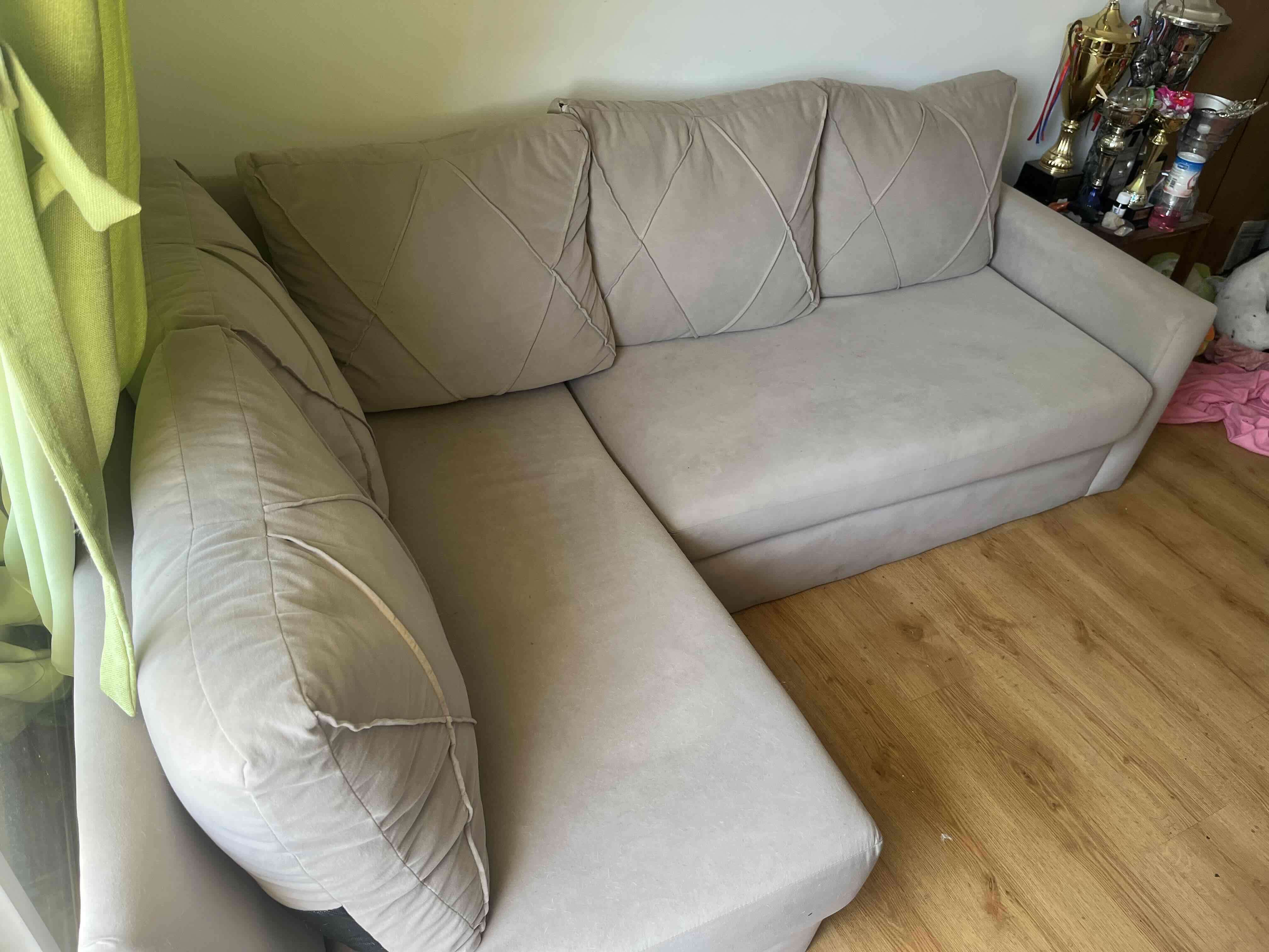 Sofá seccional beige - miniatura 3