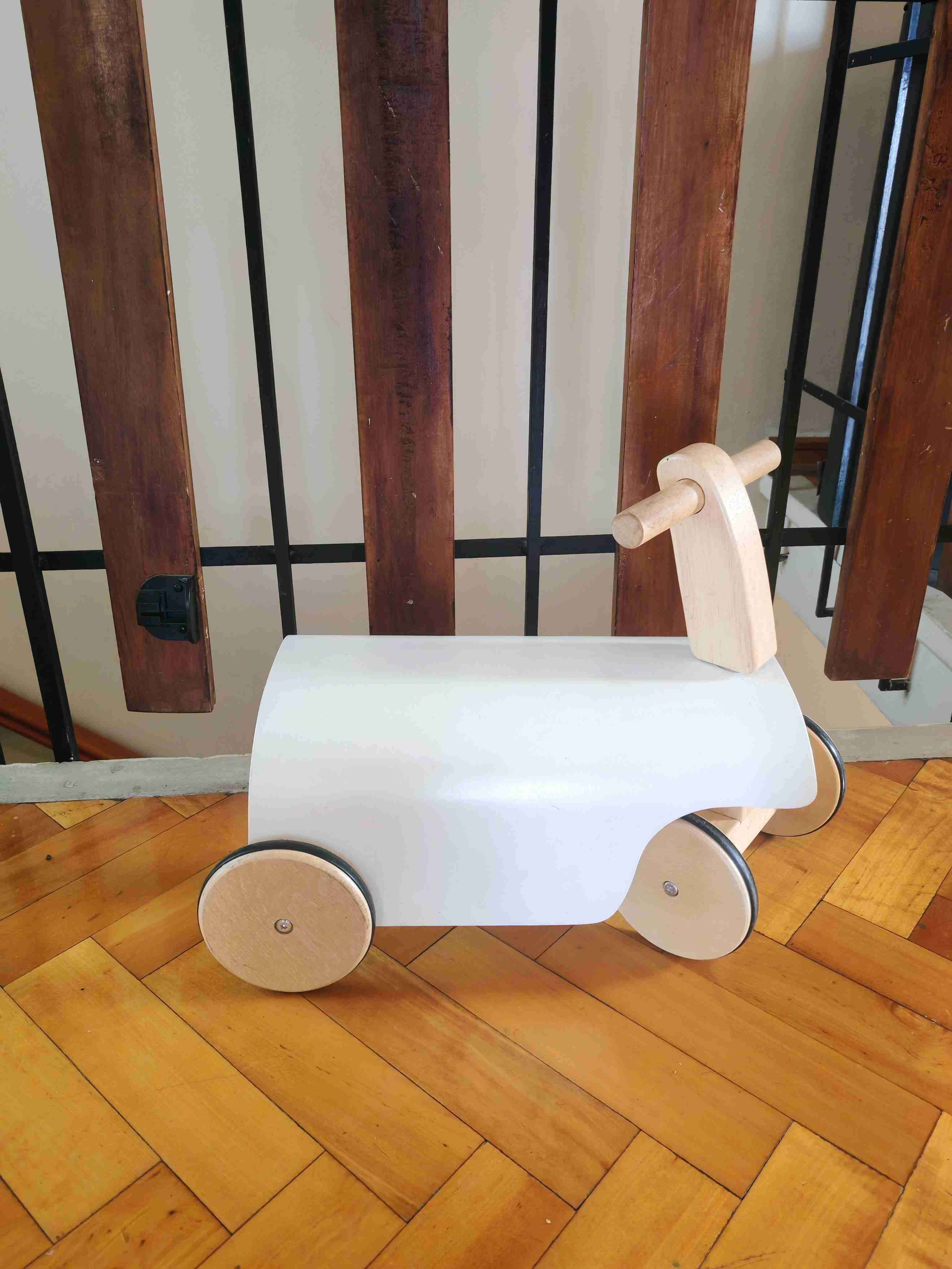 Correpasillos de madera Roots Toys - Montessori