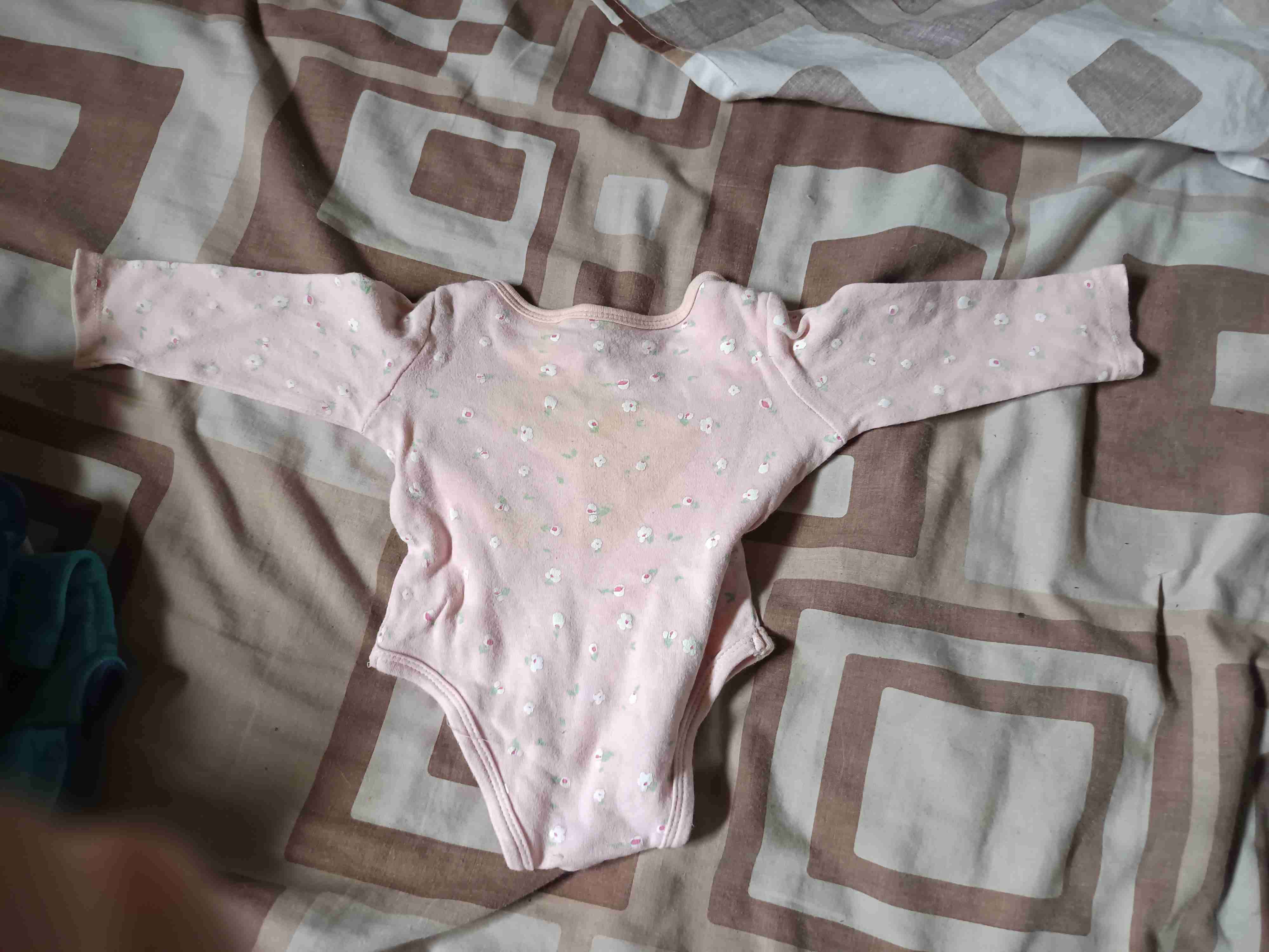 Ropita de bebé recién nacido - miniatura 3