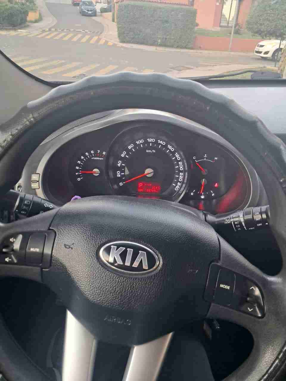 SUV Kia Sportage 2014, muy buen estado. - miniatura 4