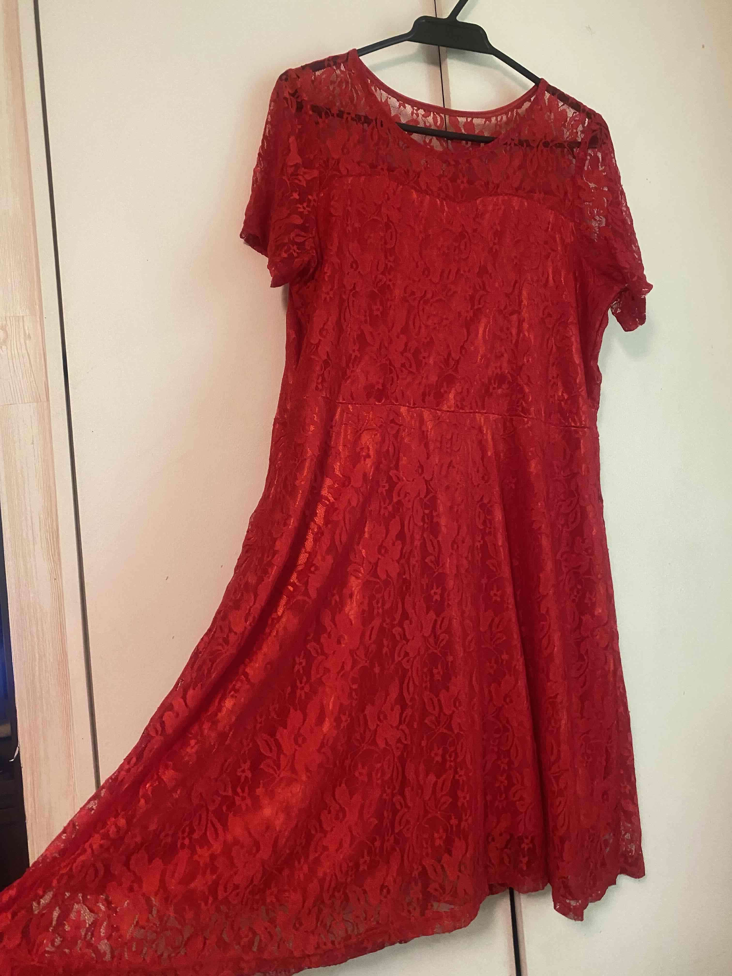 Vestido encaje rojo elegante - miniatura 2