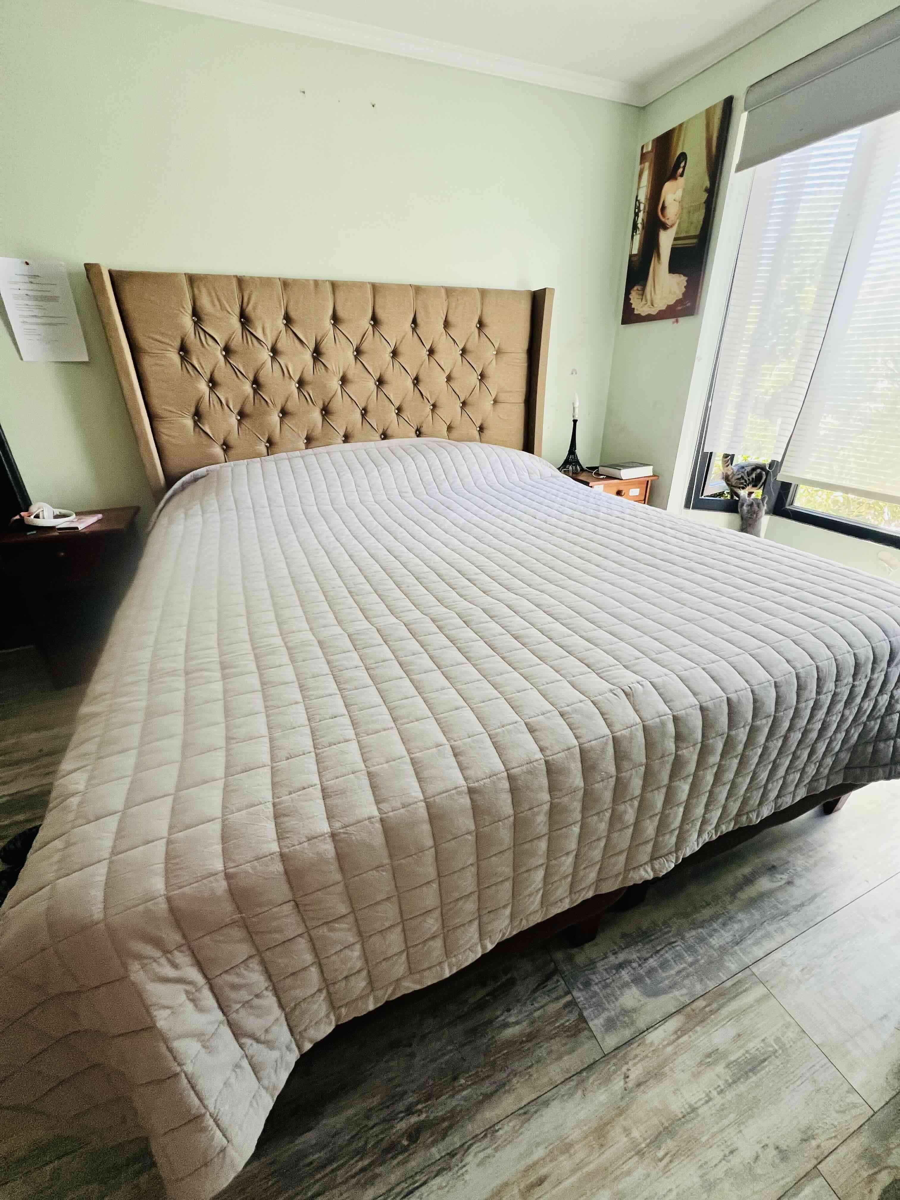 Cama con cabecera tapizada beige - miniatura 3