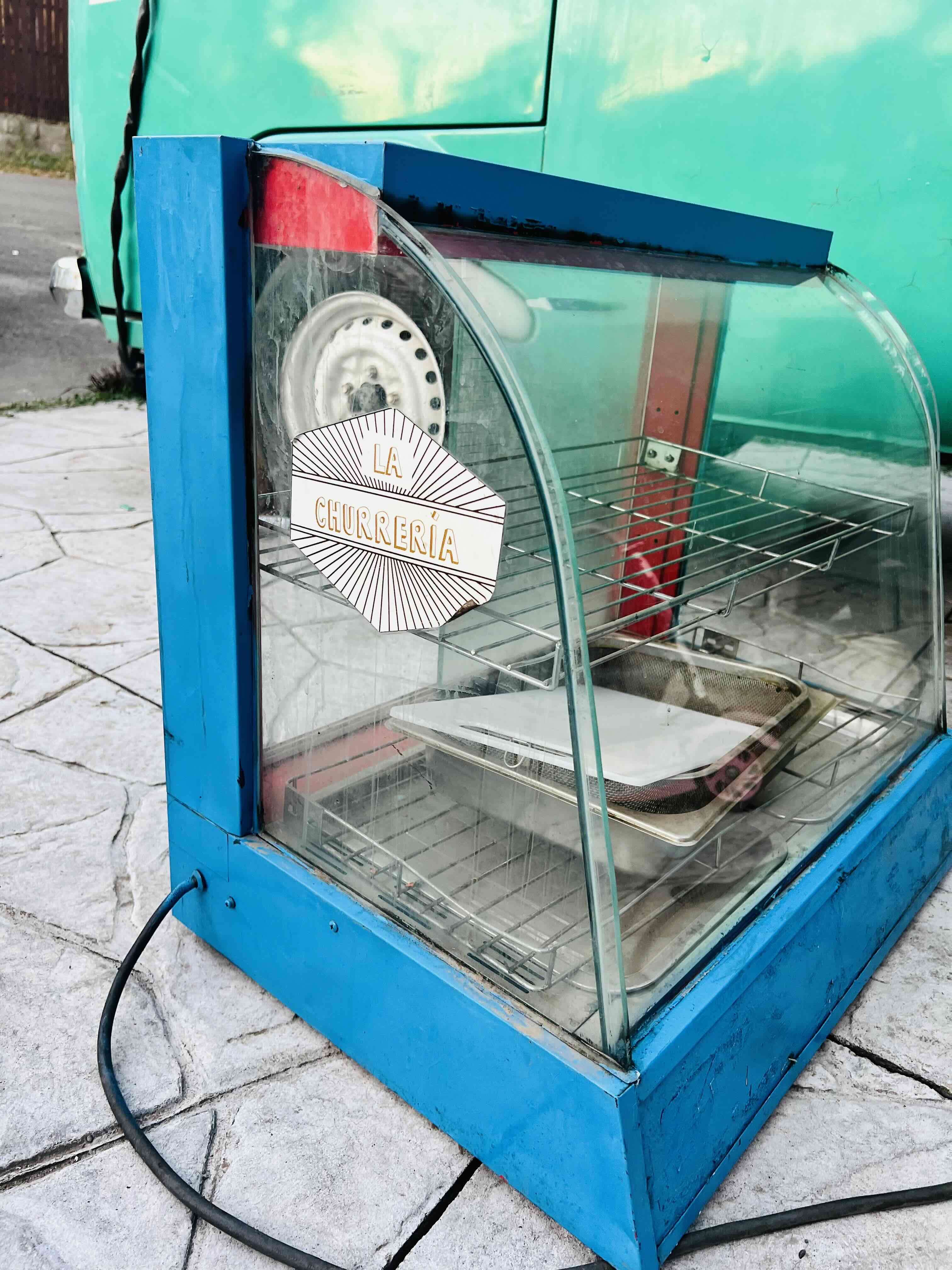Vitrina azul para churrería