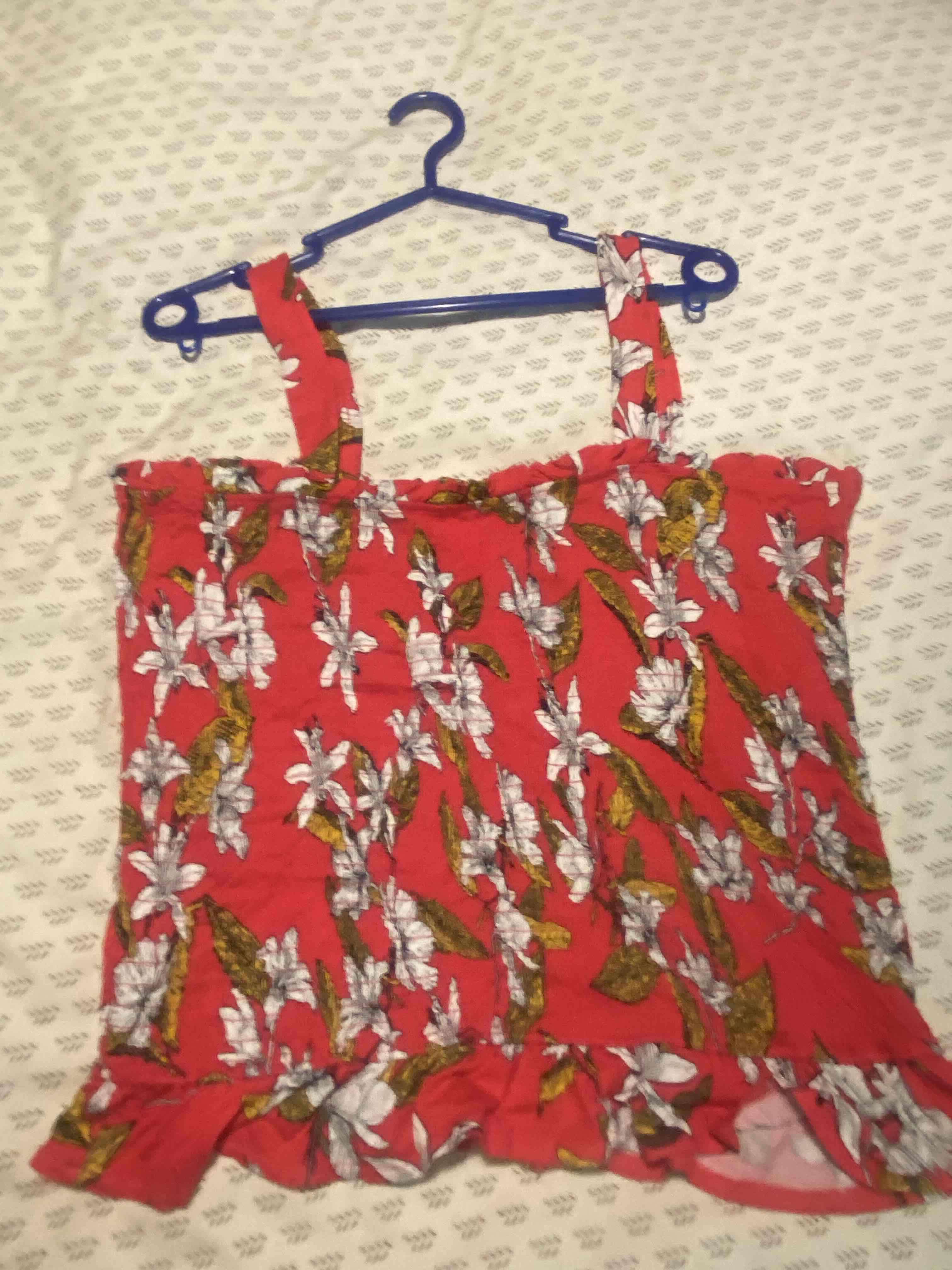 Blusa roja con estampado floral - miniatura 4