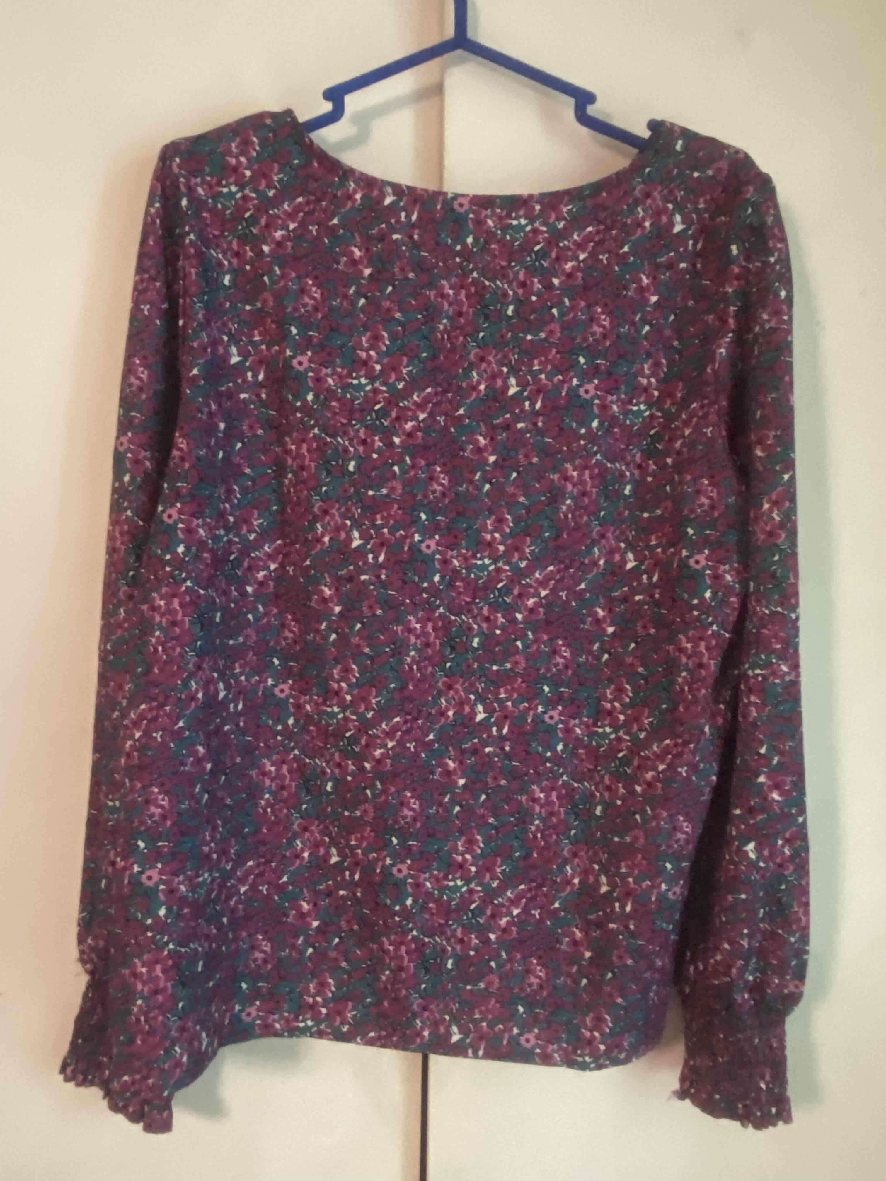 Blusa floral manga larga - miniatura 2