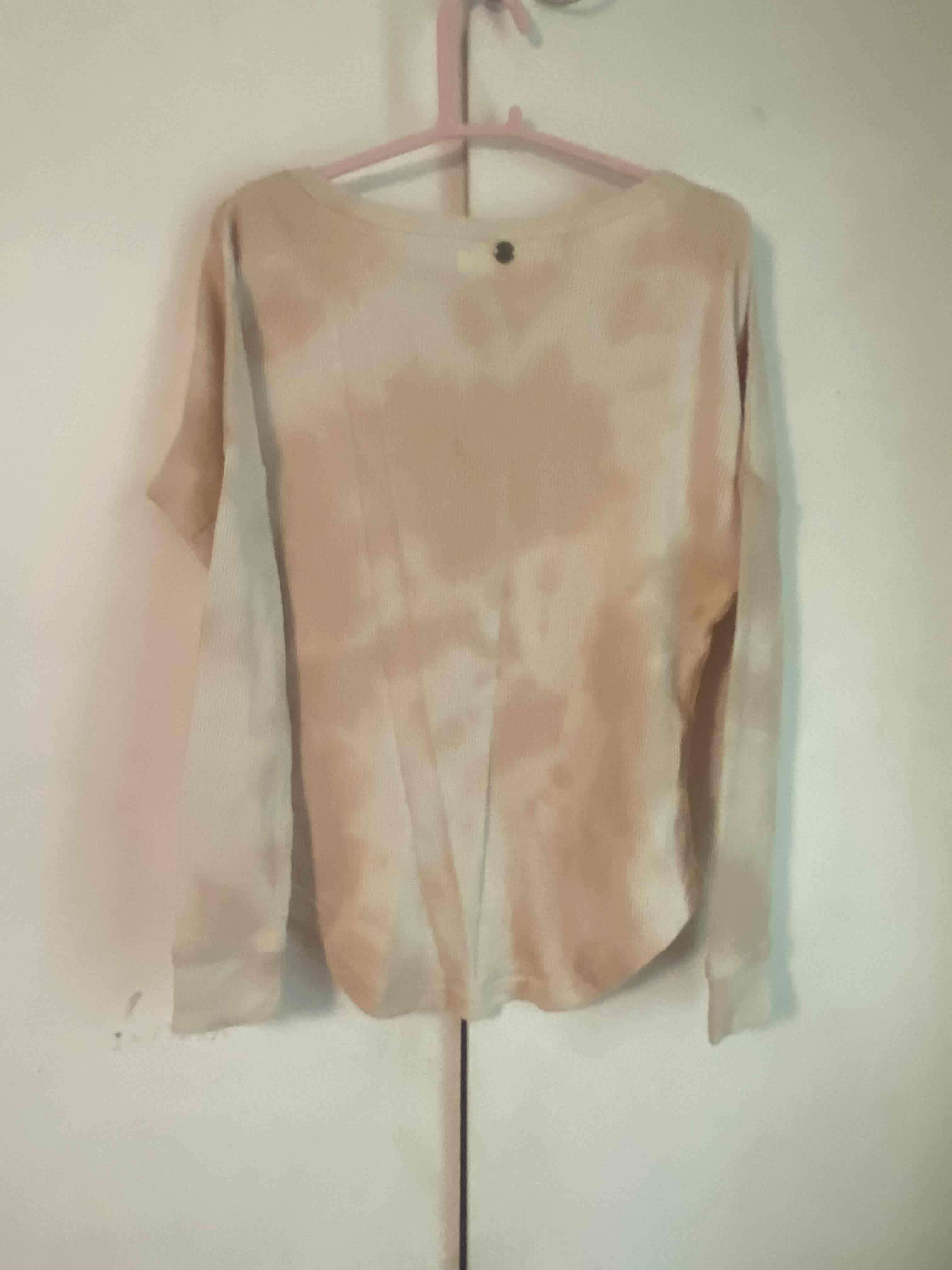 Polera beige con botones - miniatura 4