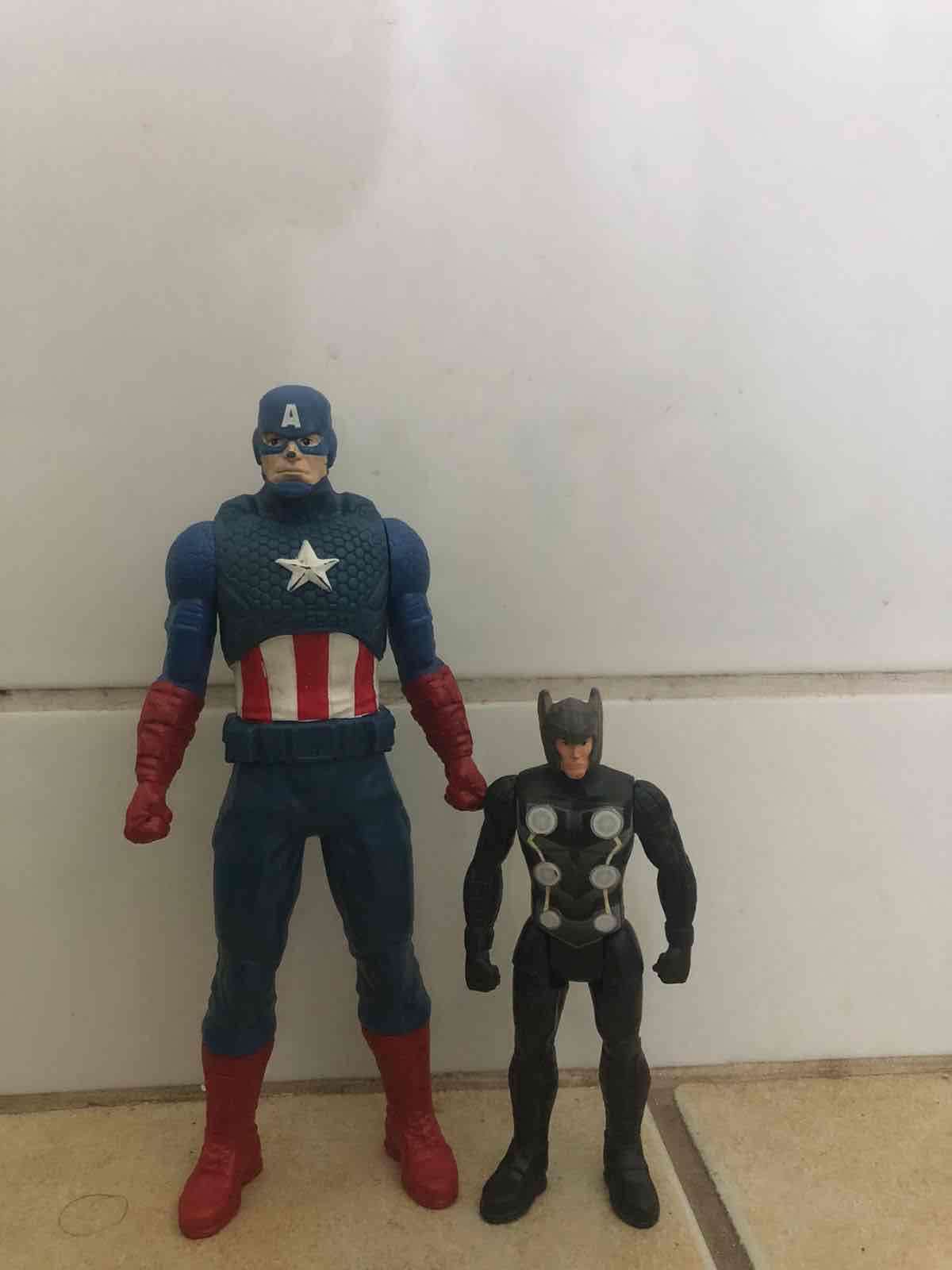 Figuras de acción superhéroes