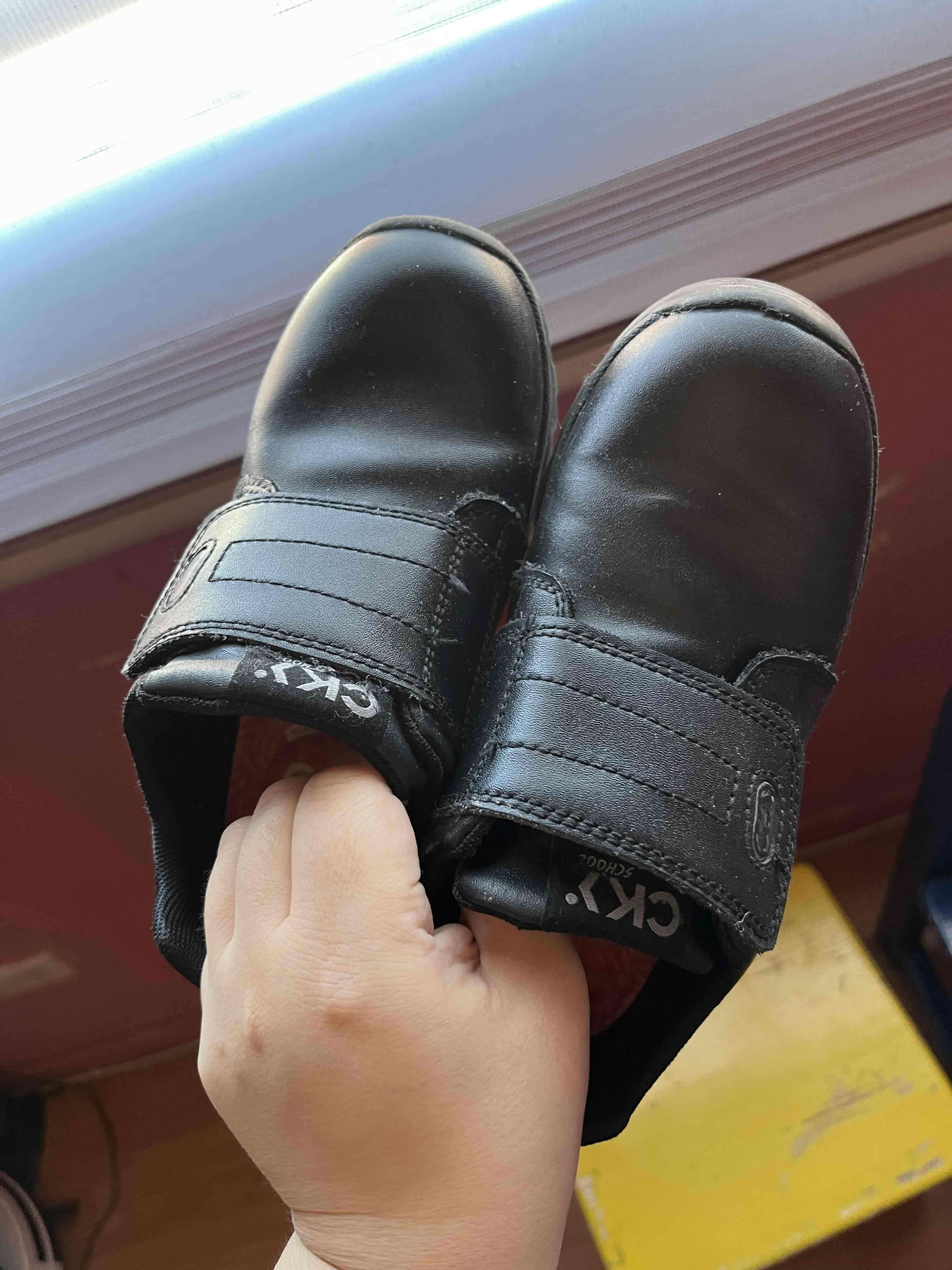 Zapatos escolares negros para niña - miniatura 2