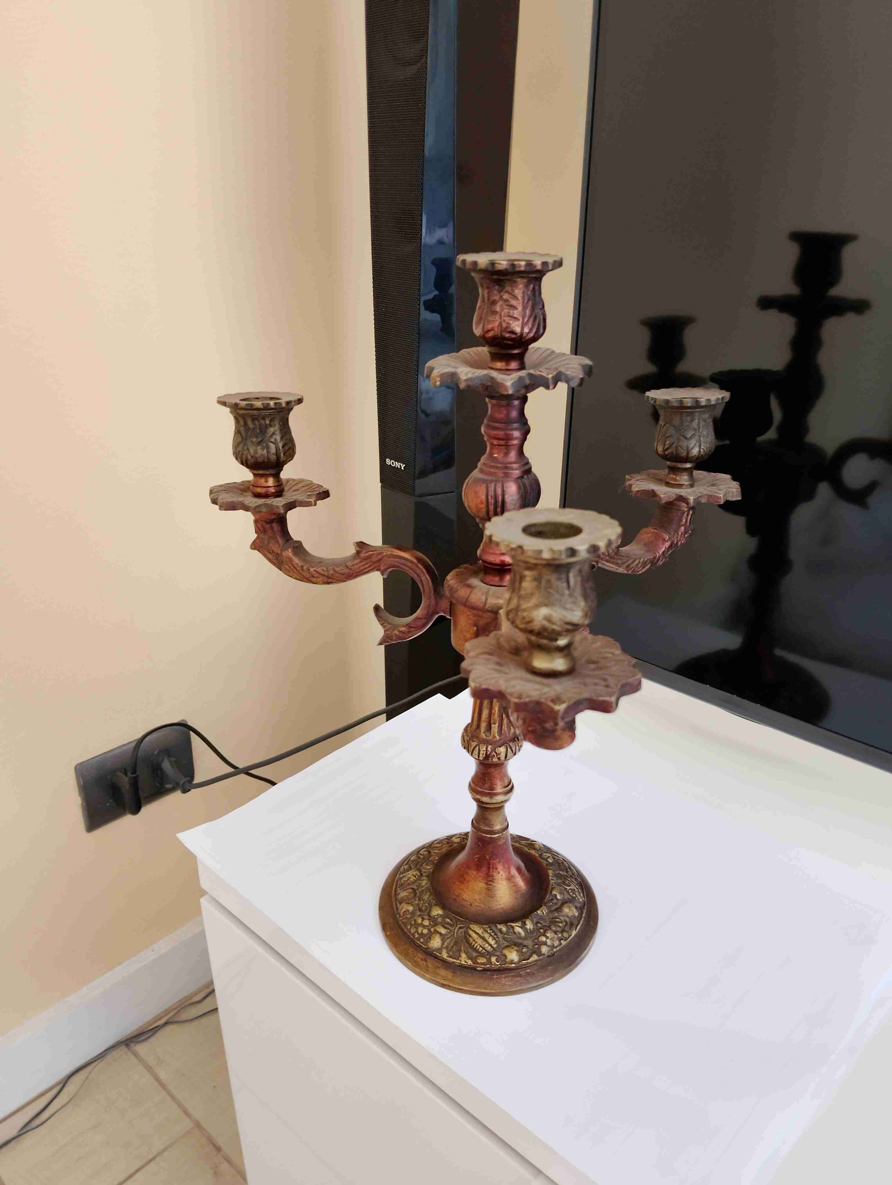 Candelabro vintage de bronce - miniatura 4