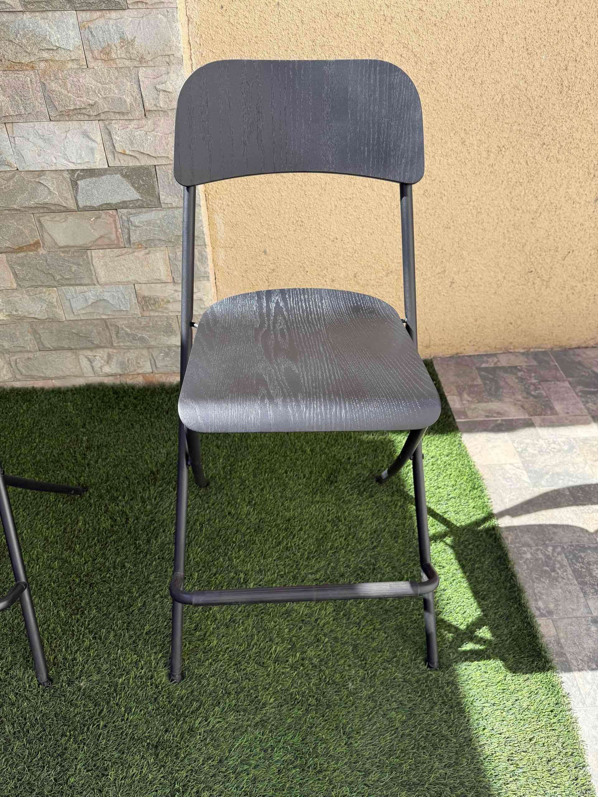 Sillas plegables negras - miniatura 2