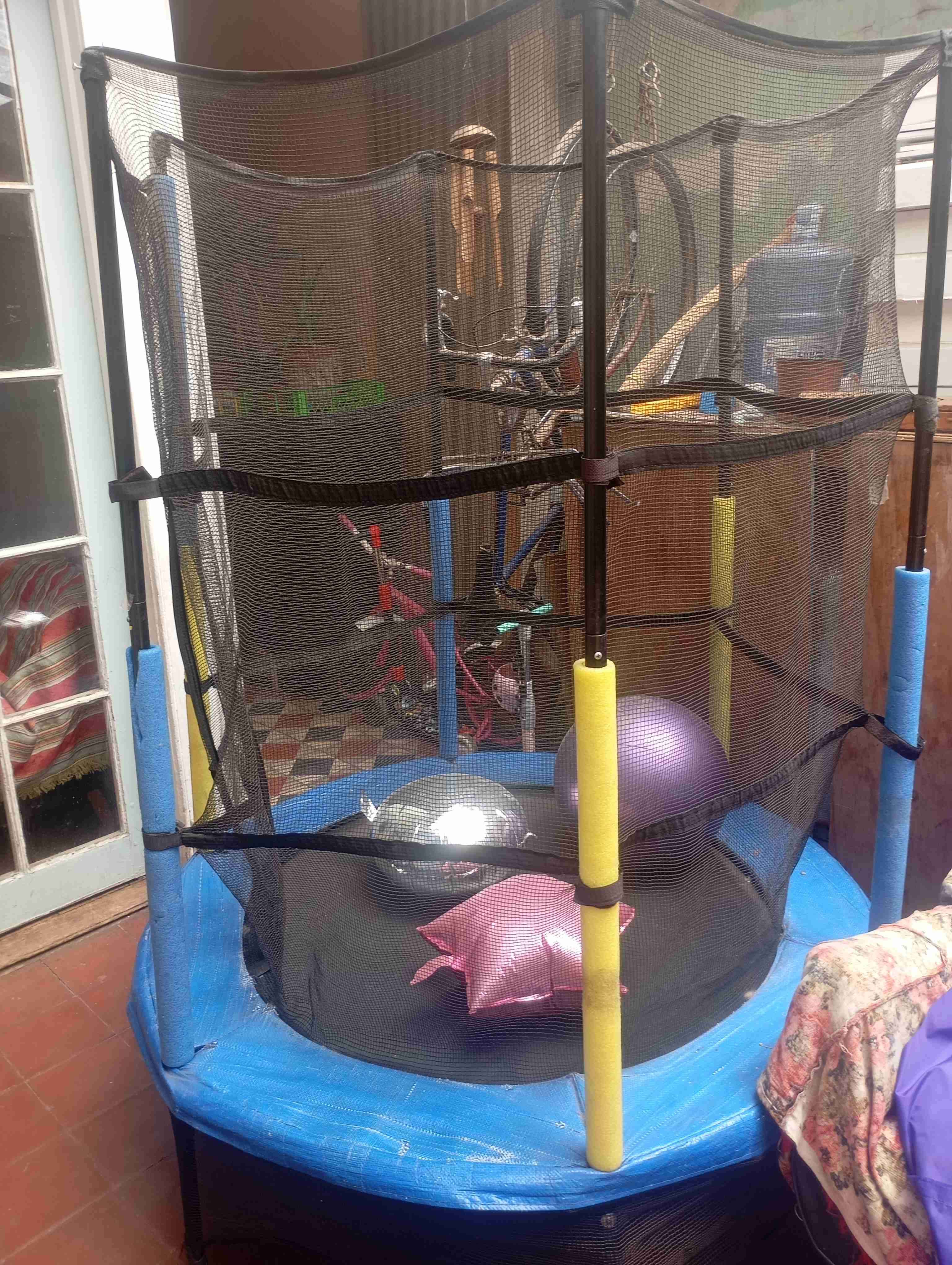 Trampolín infantil con red de seguridad - miniatura 2