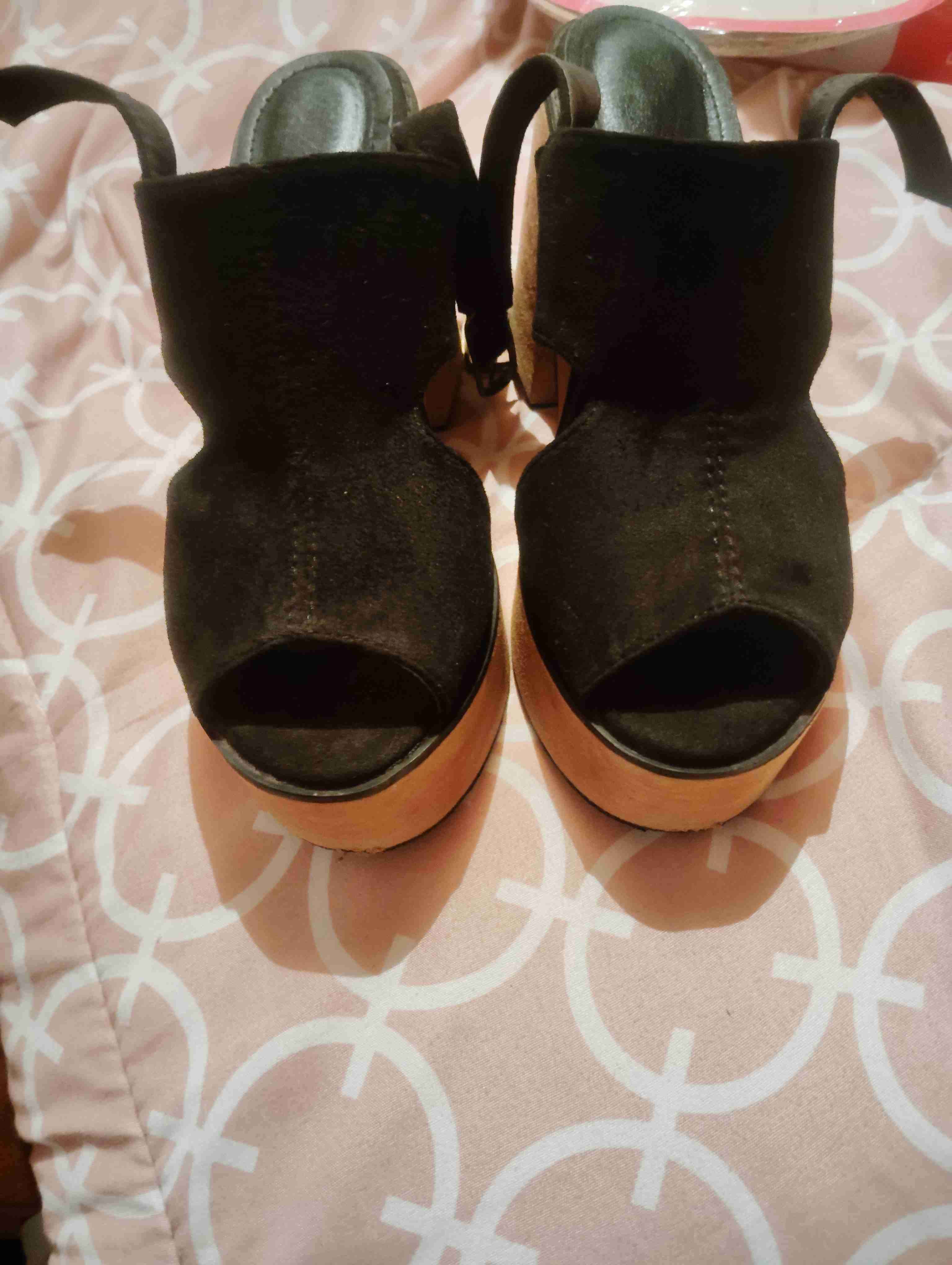 Tacones negros usados - miniatura 2