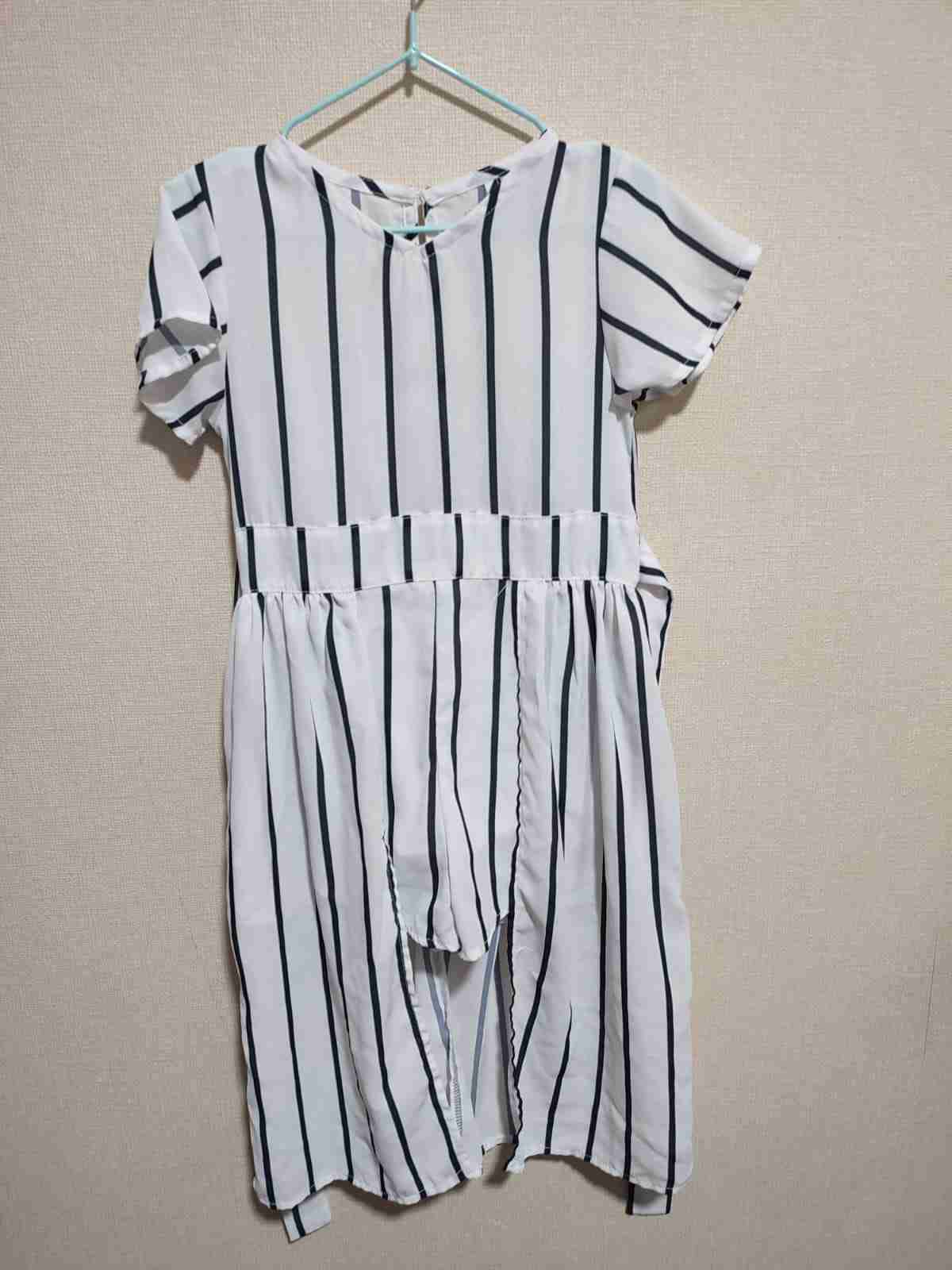 Vestido a rayas blanco y negro