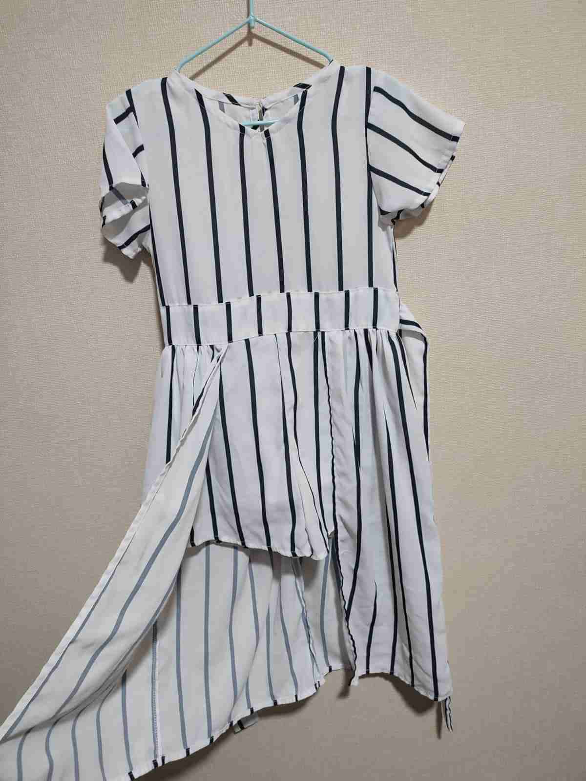 Vestido a rayas blanco y negro - miniatura 2