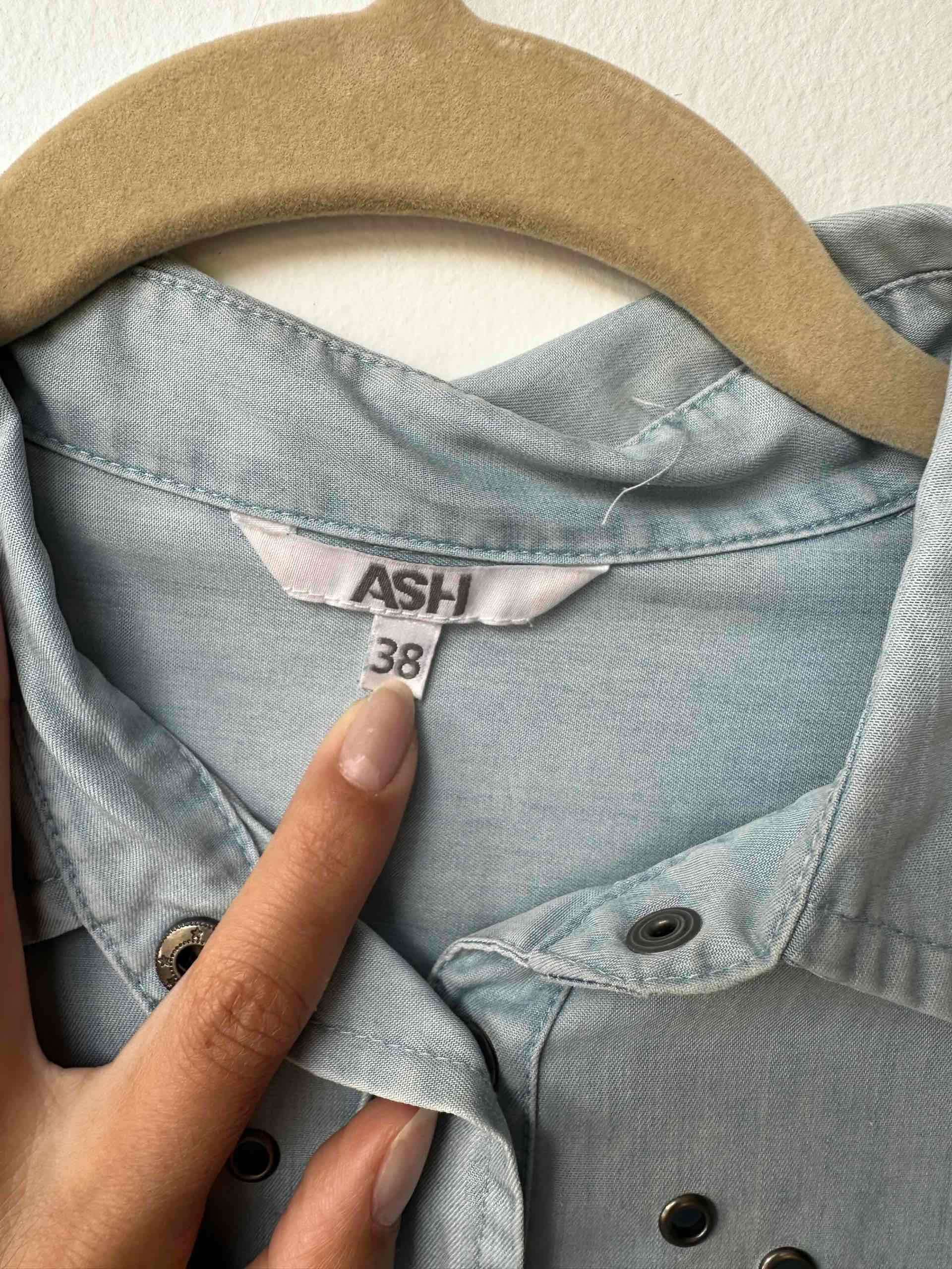 Camisa de mezclilla azul con tachas - miniatura 3