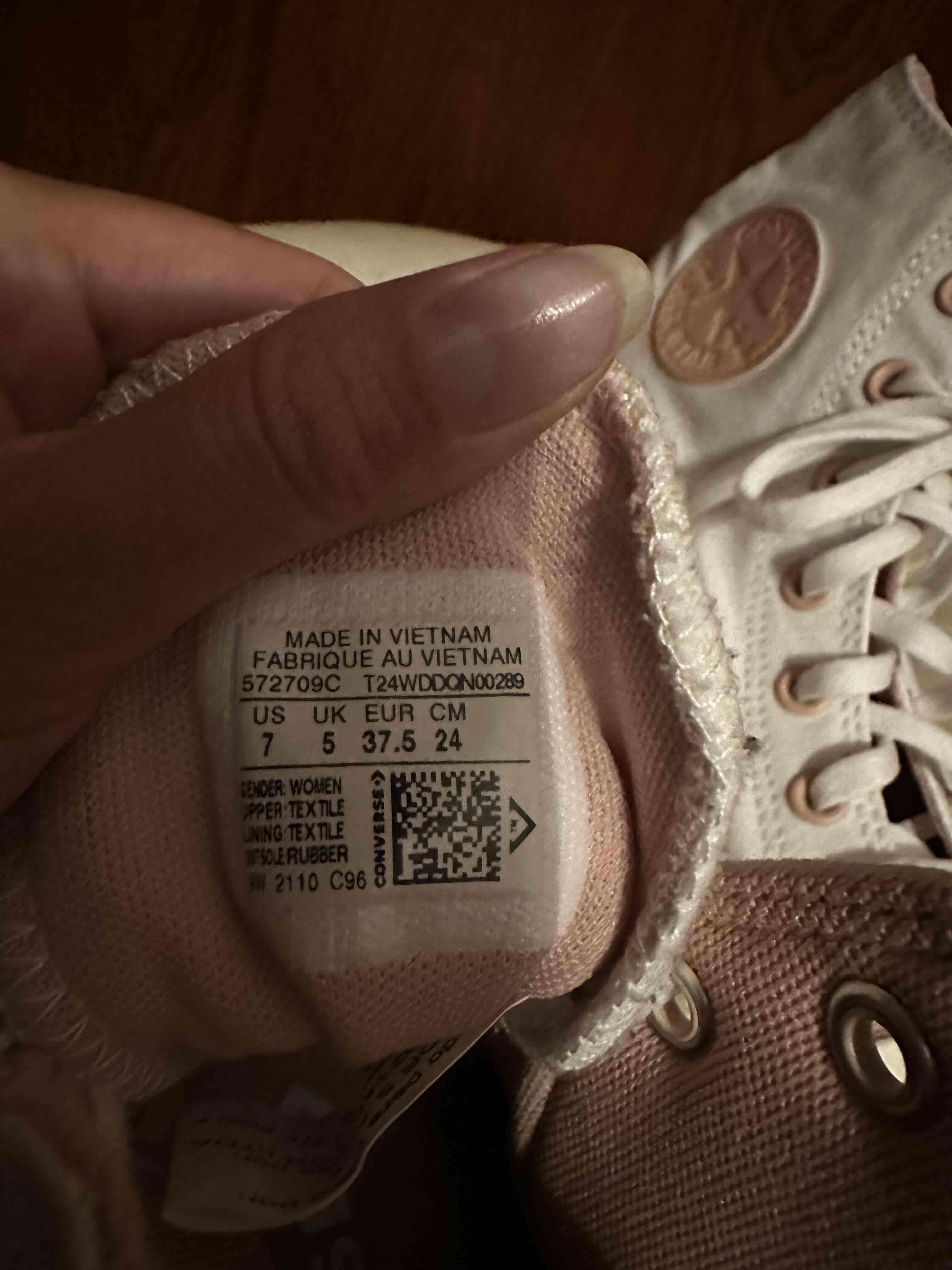 Zapatillas Converse blancas y rosadas - miniatura 4