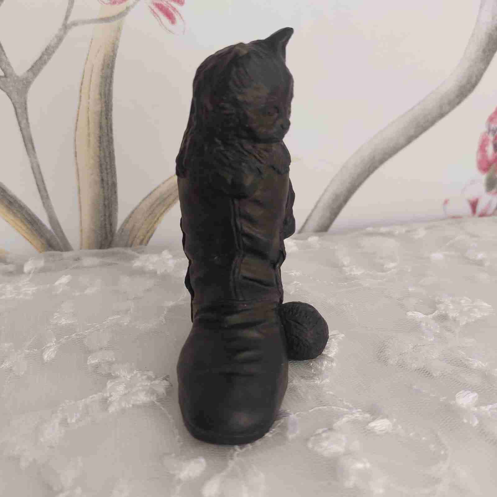 Figurilla de gato en bota - miniatura 3