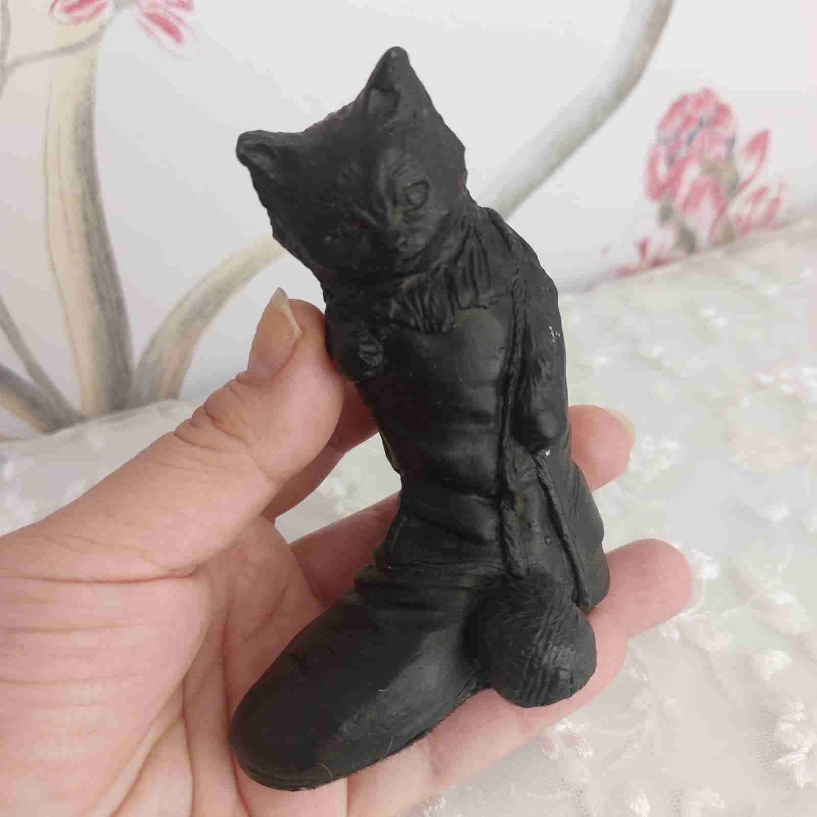 Figurilla de gato en bota - miniatura 5