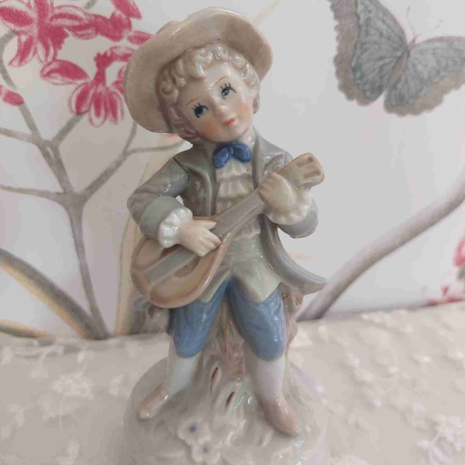 Figura musical de porcelana - miniatura 6