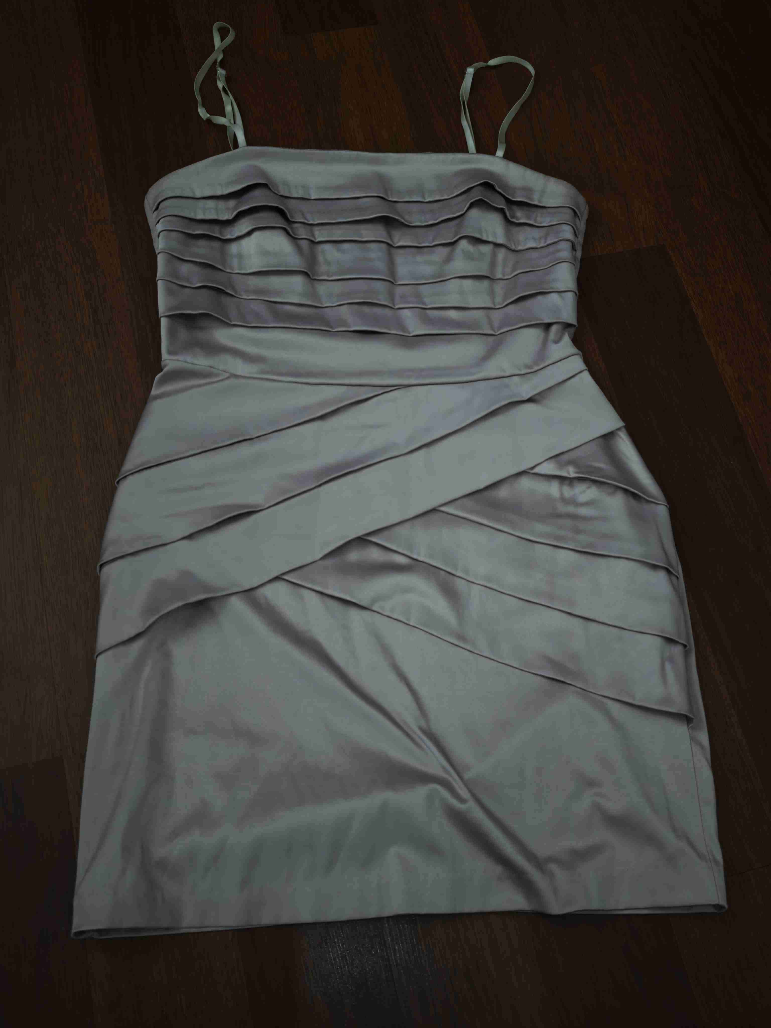 Vestido corto pliegues beige - miniatura 2