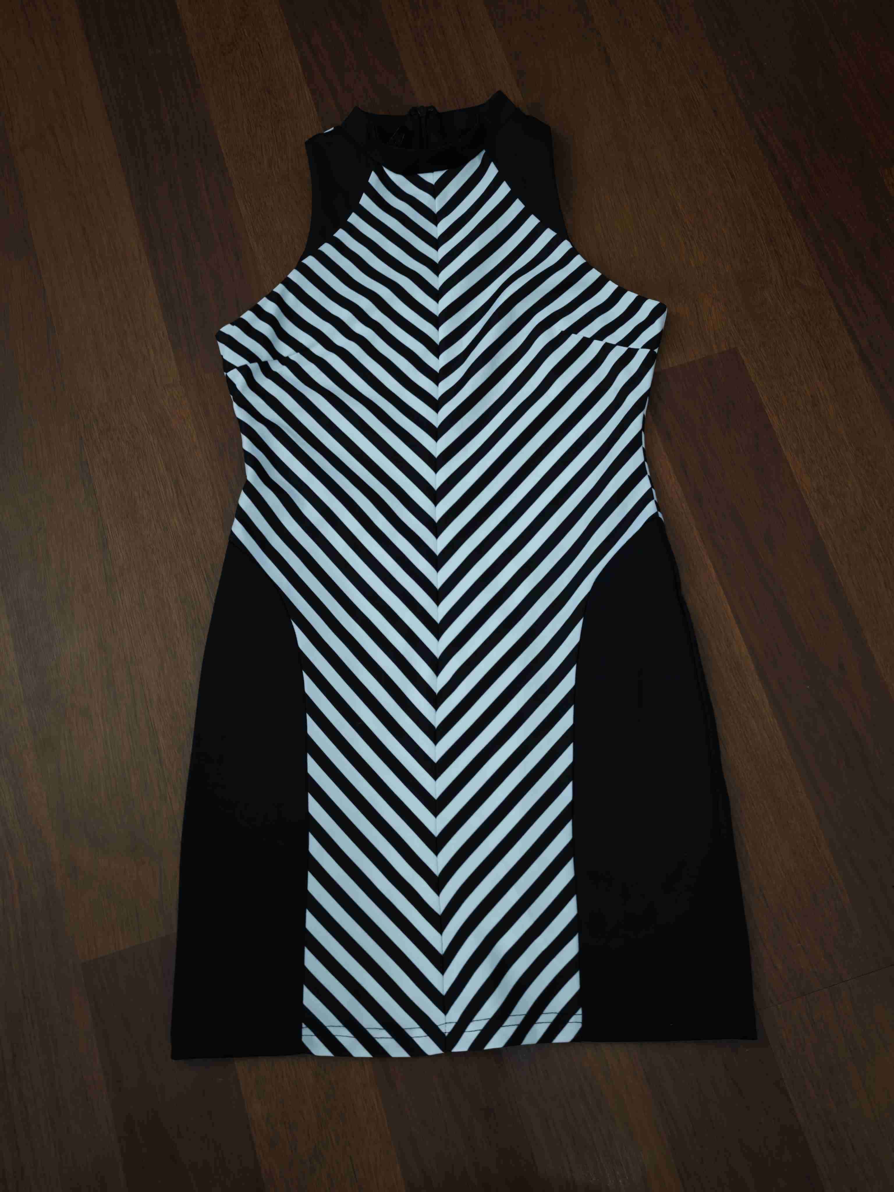 Vestido rayas en zigzag