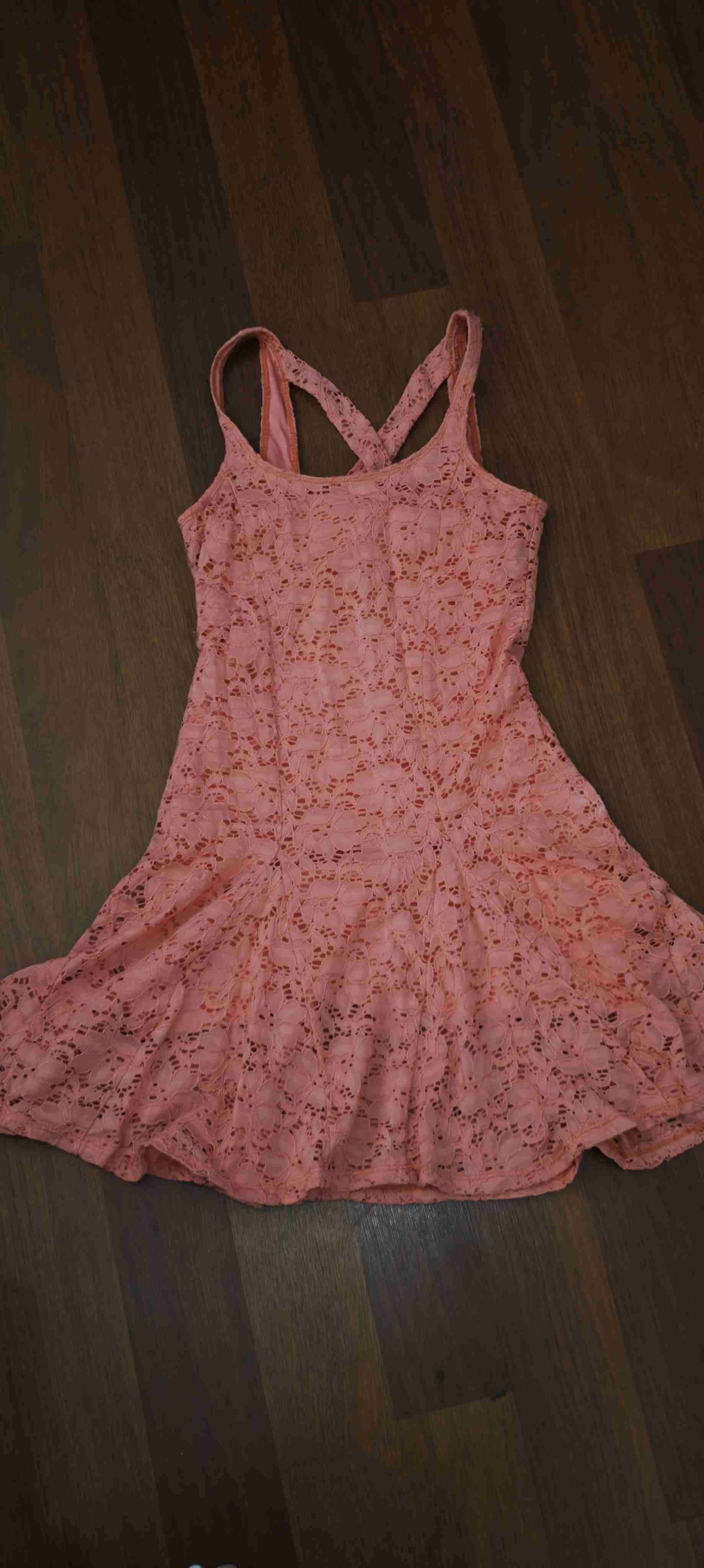 Vestido rosa de encaje
