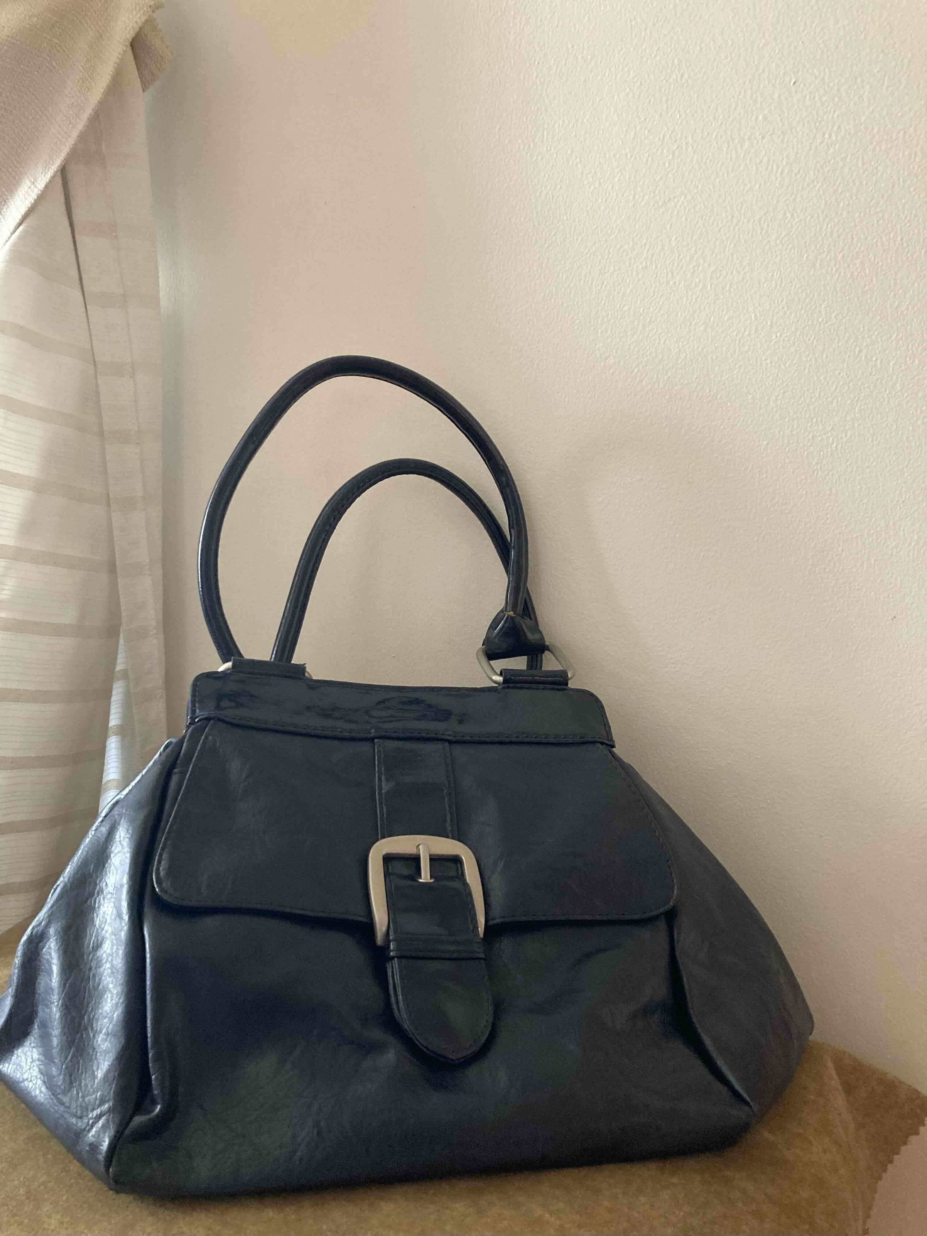 Cartera azul con hebilla - miniatura 2