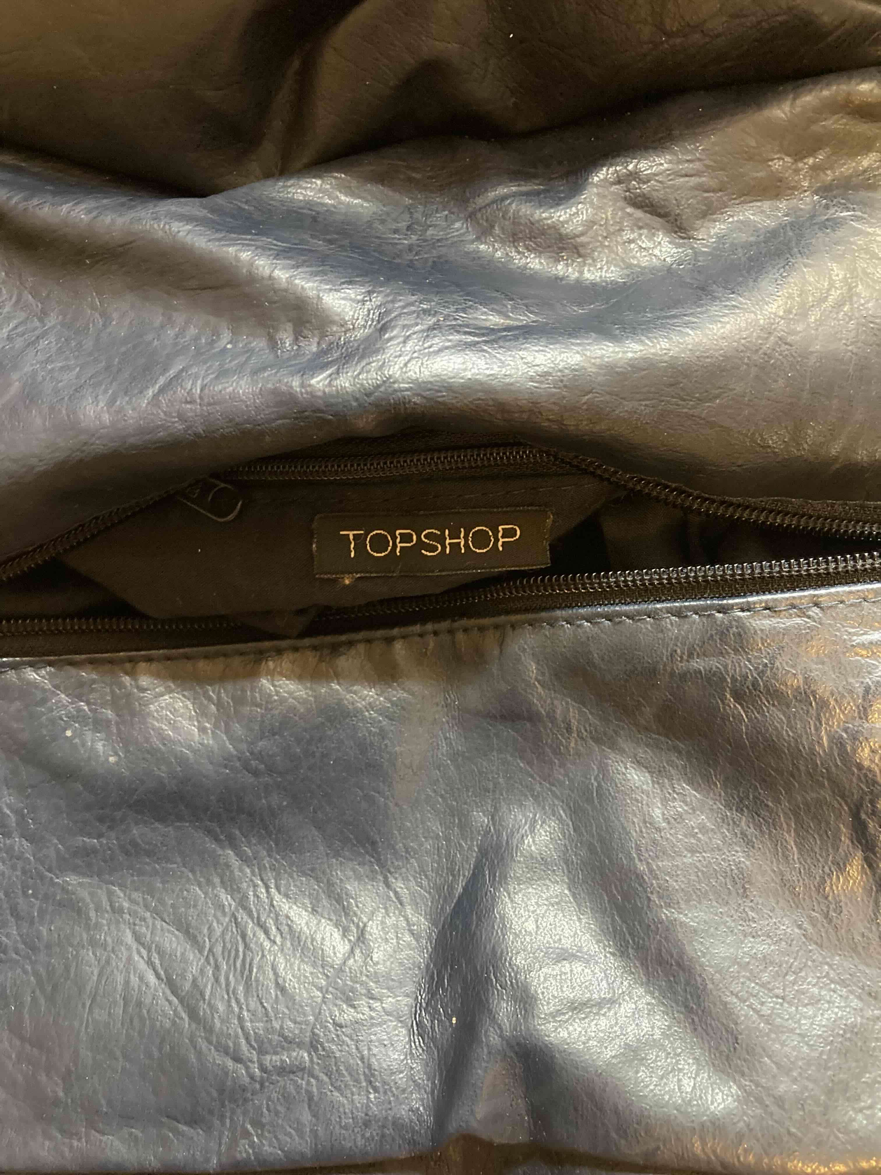 Cartera azul con hebilla - miniatura 4