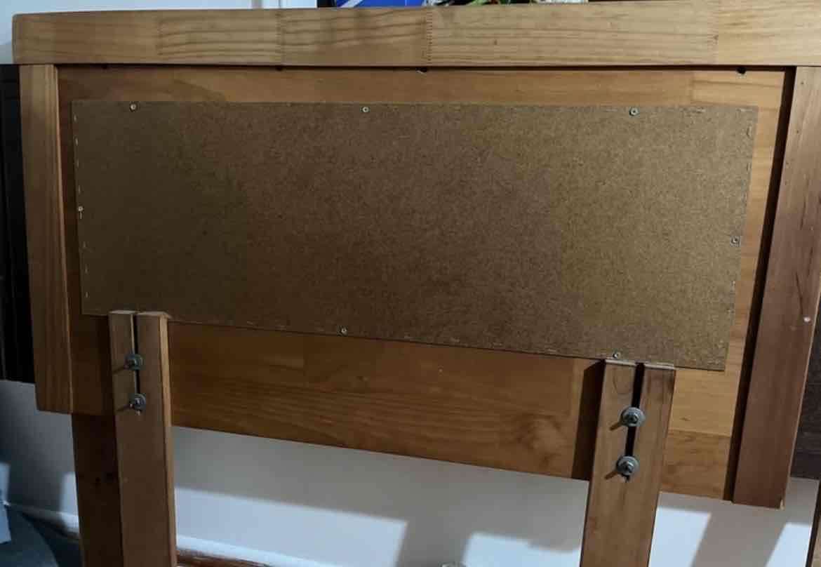 Respaldo de cama madera y cuero - miniatura 3