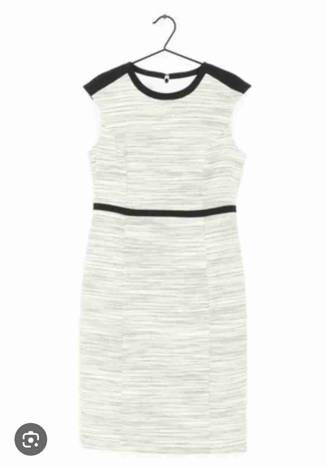 Vestido sin mangas beige - miniatura 2