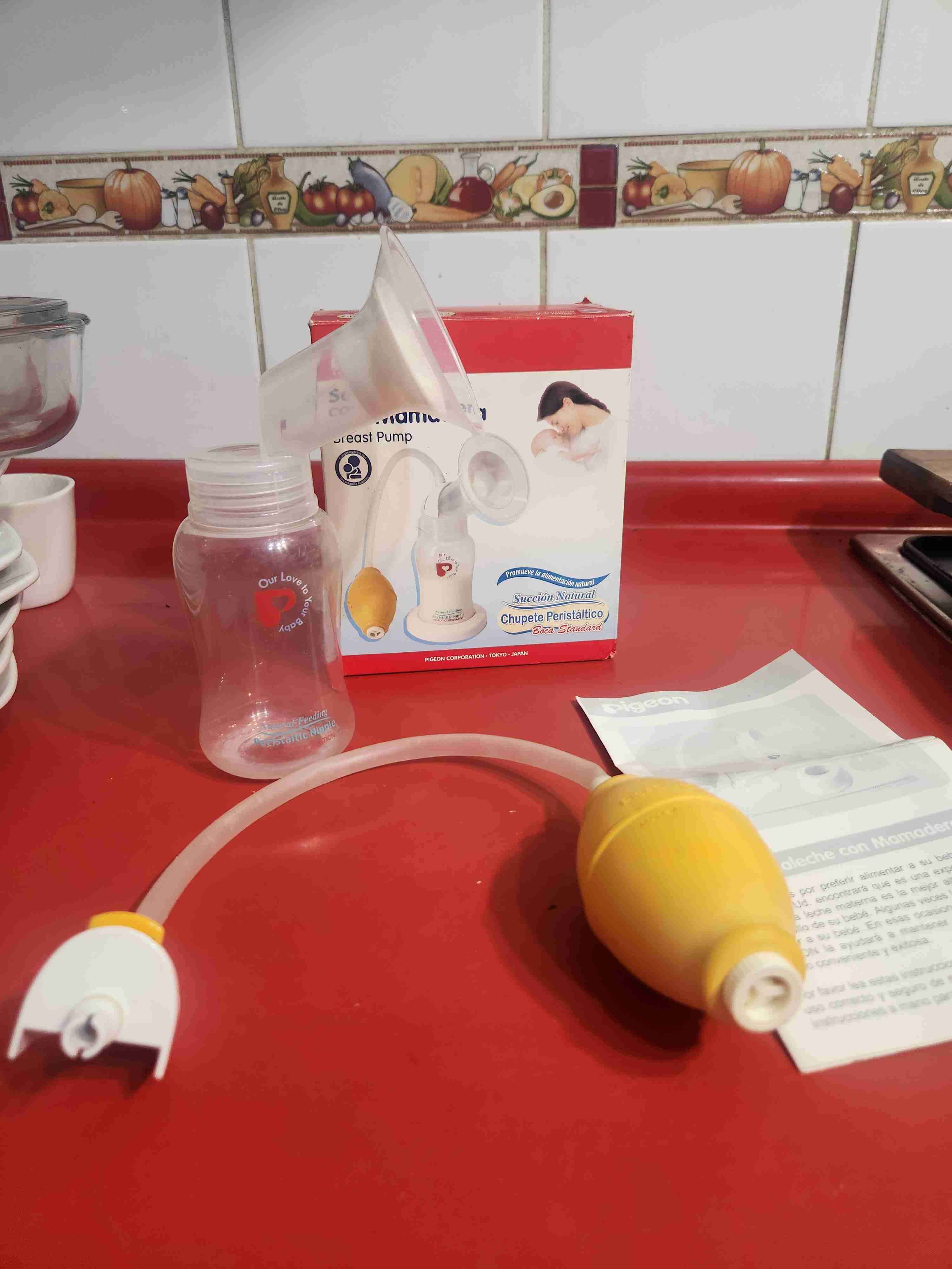 Sacaleche con mamadera Pigeon - miniatura 2