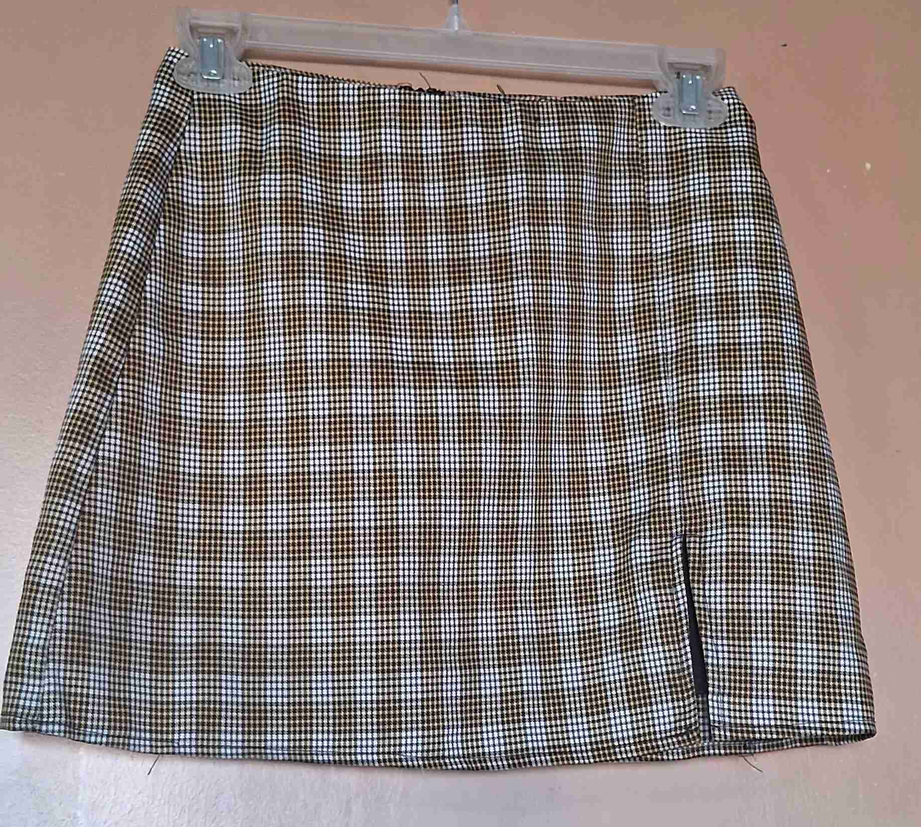 Falda a cuadros marrón /marca Forever 21