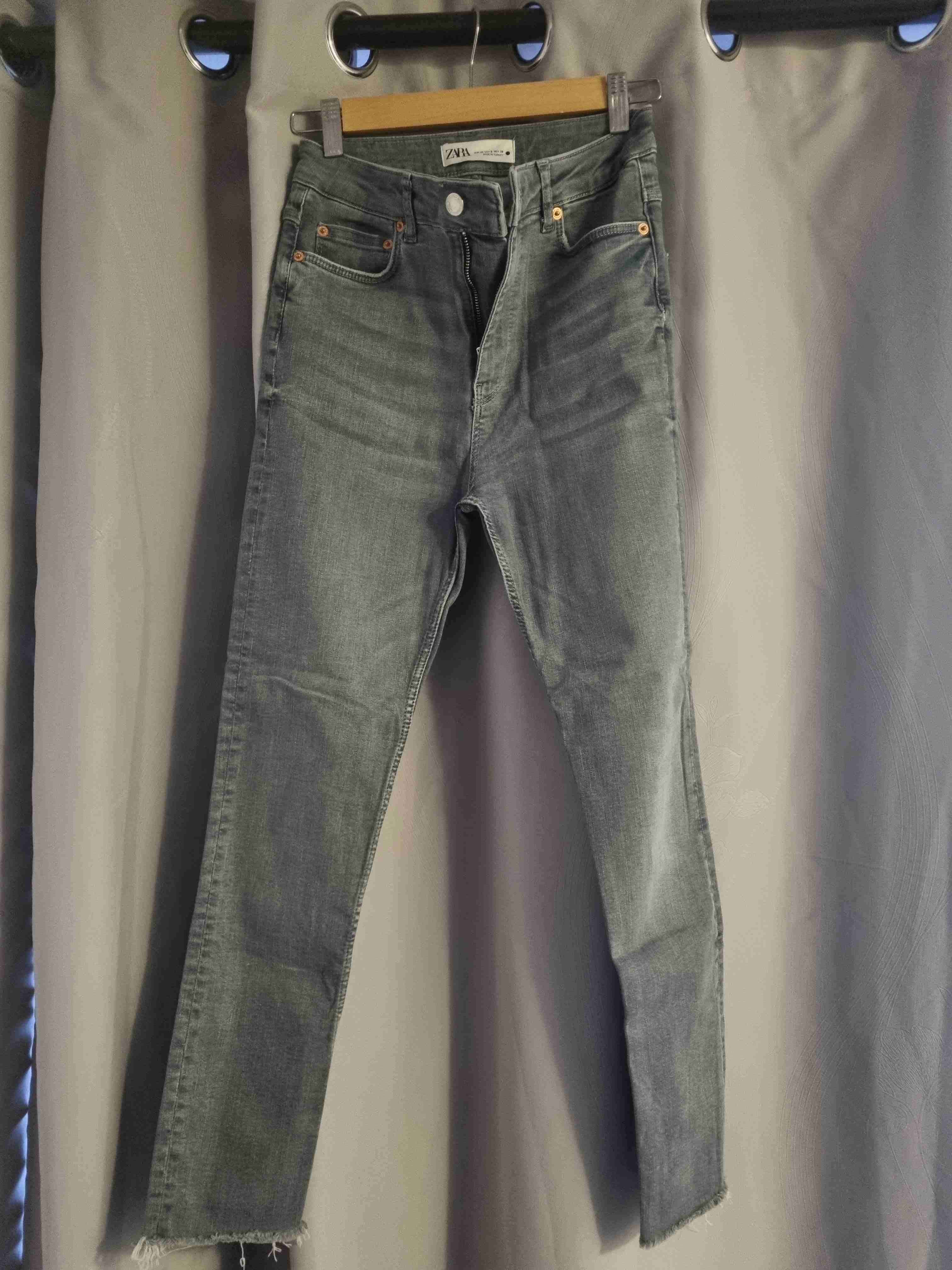 Jeans grises ZARA