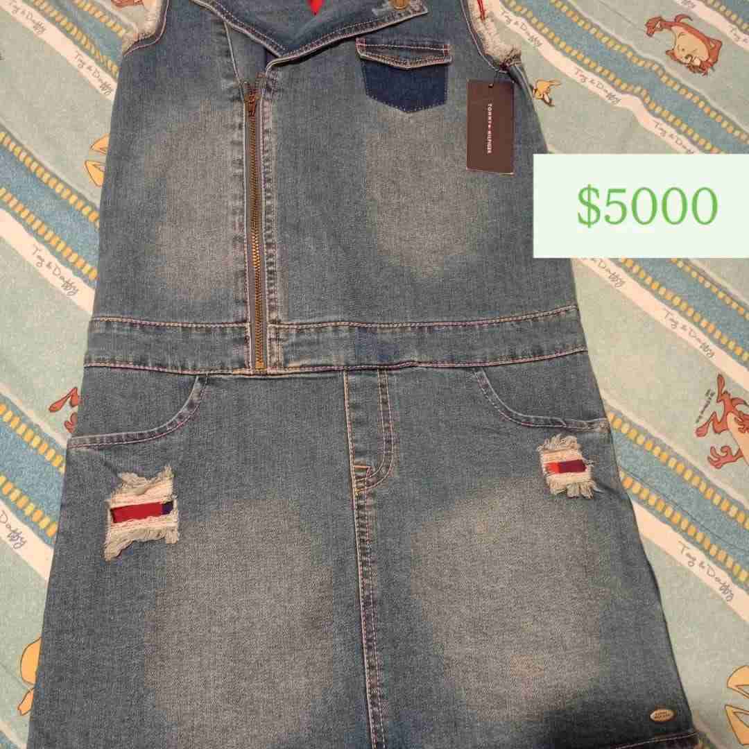 Vestido de mezclilla con cierre