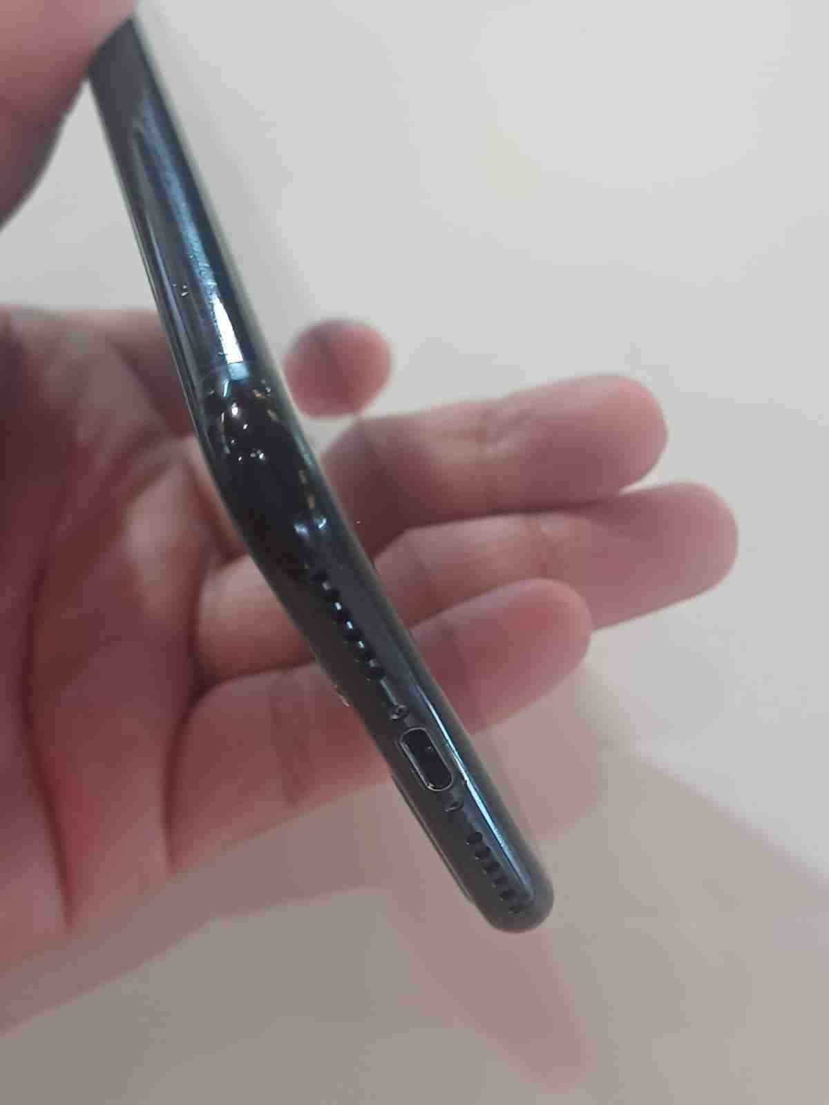 iPhone 7 buen estado - miniatura 4