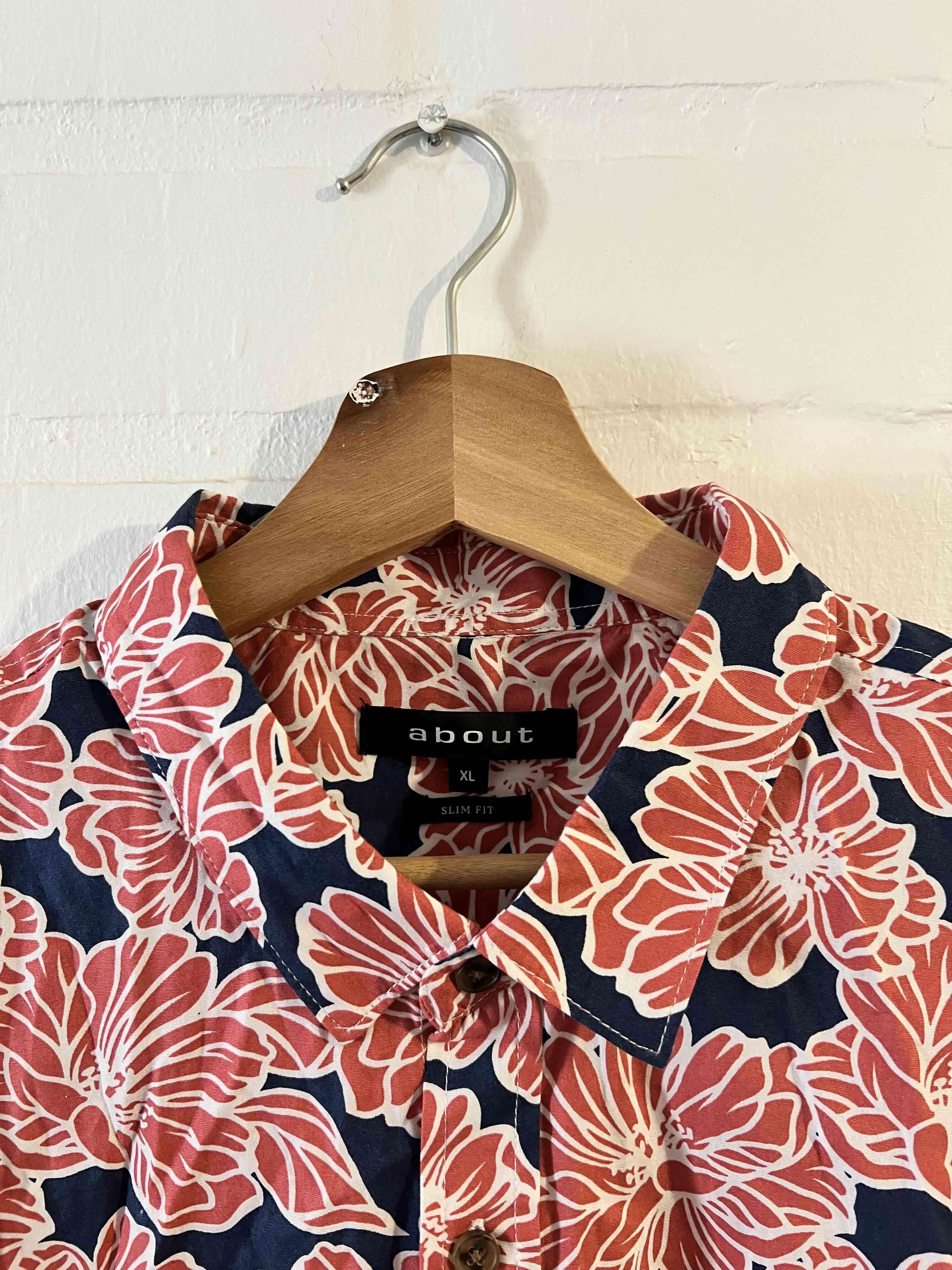 Camisa floral de manga corta About - miniatura 2