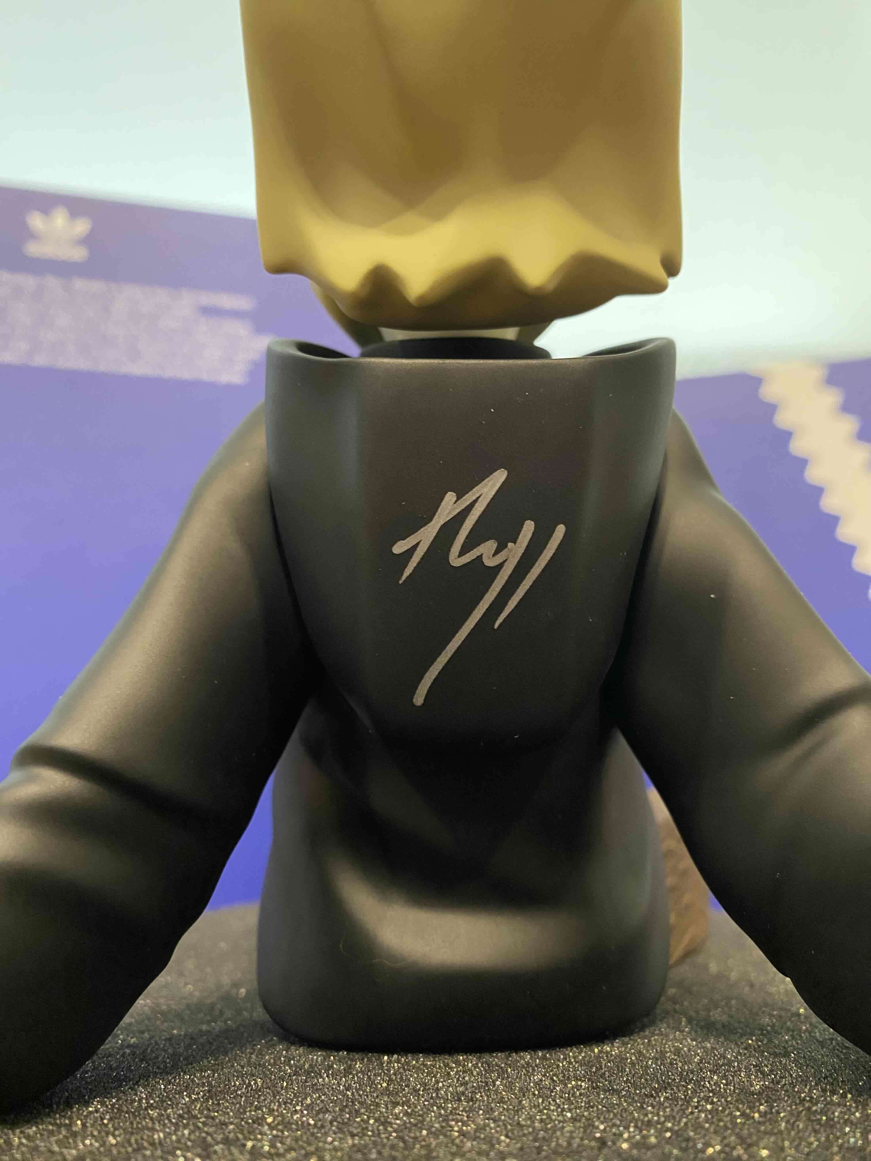 Art Toy “Lost in my mind” de Rodrigo Roji y ADIDAS - miniatura 4