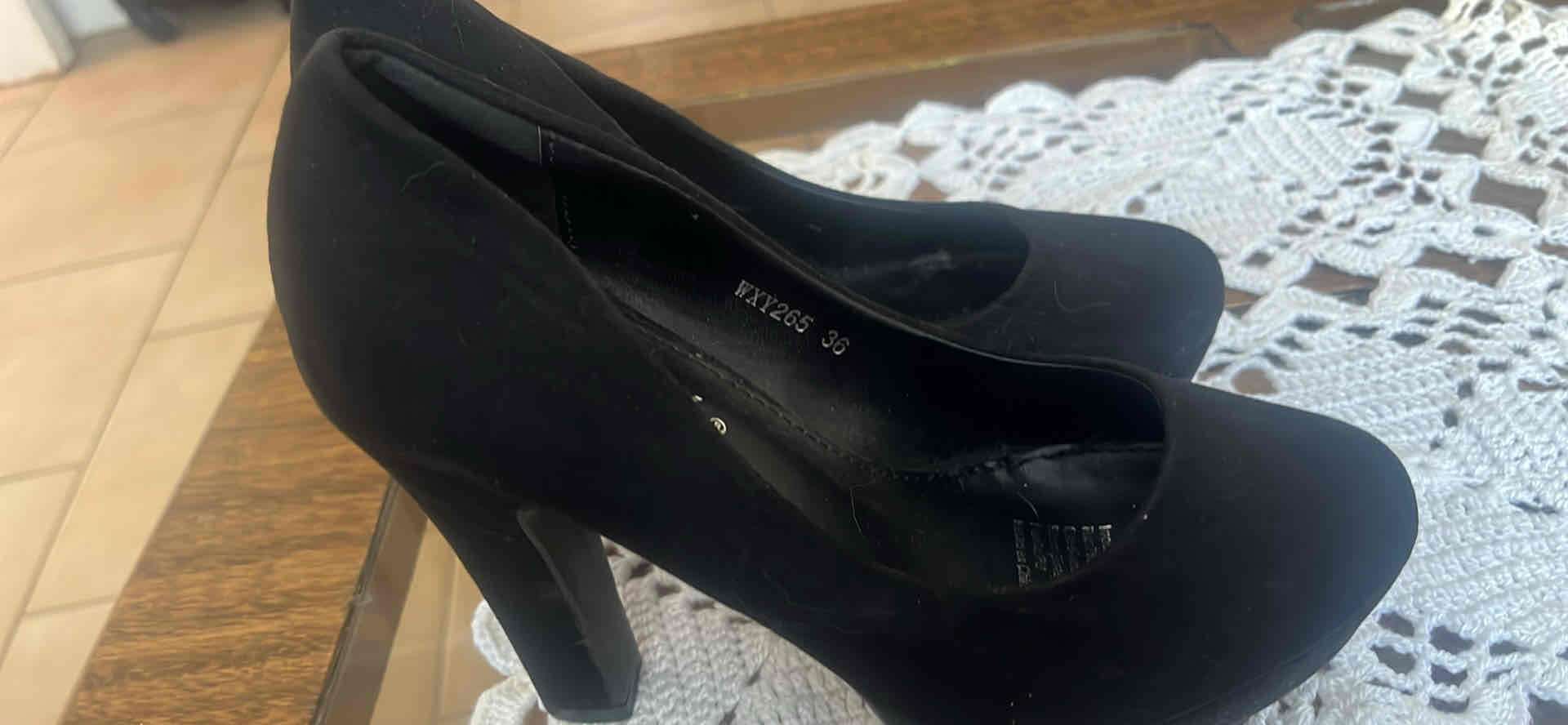 Zapatos negros talla 37 y 36 - miniatura 4