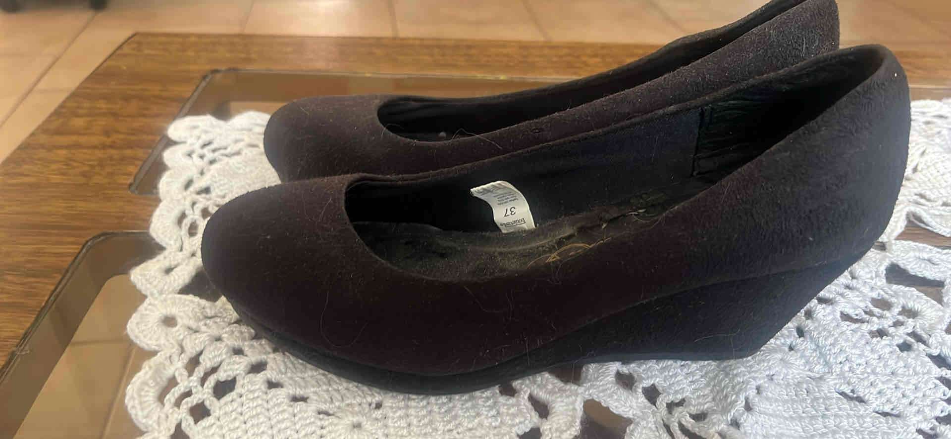 Zapatos negros talla 37 y 36 - miniatura 6