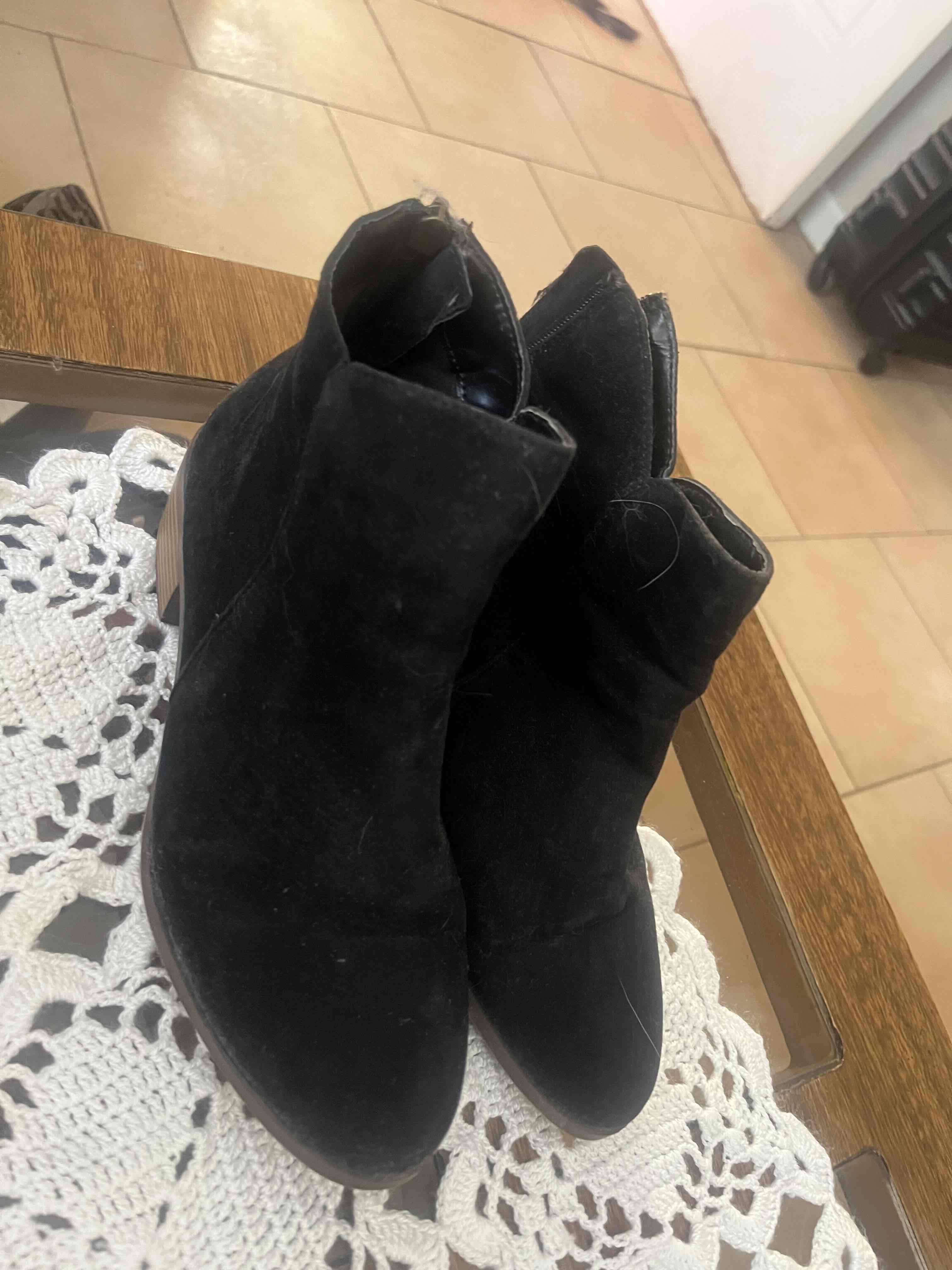 Botines negros de gamuza - miniatura 2