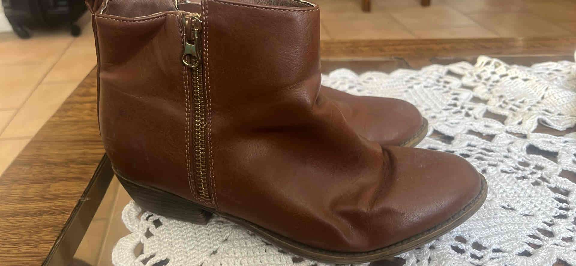 Botines negros con tacón alto - miniatura 3