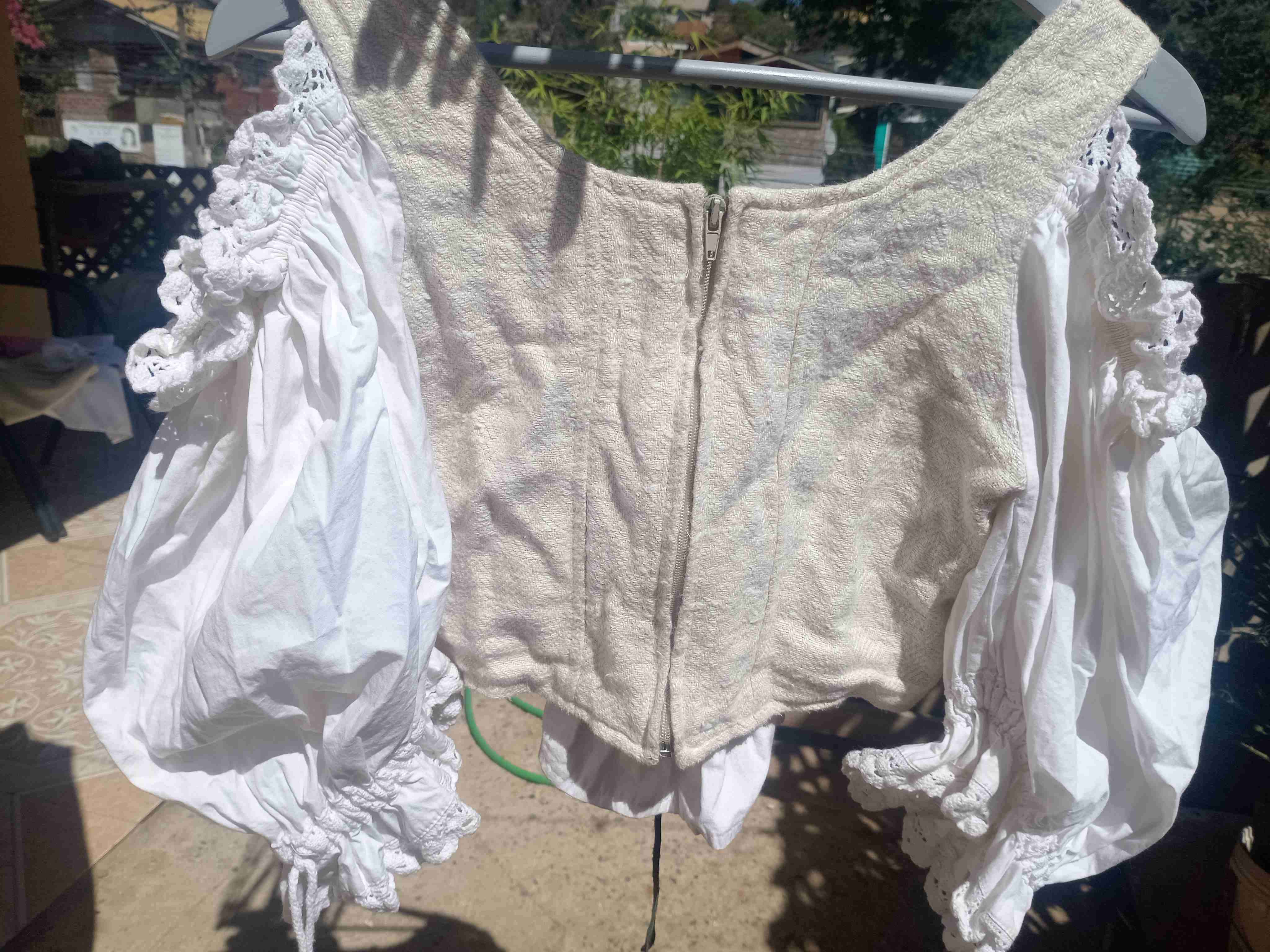 Corset de lino con encaje - miniatura 3