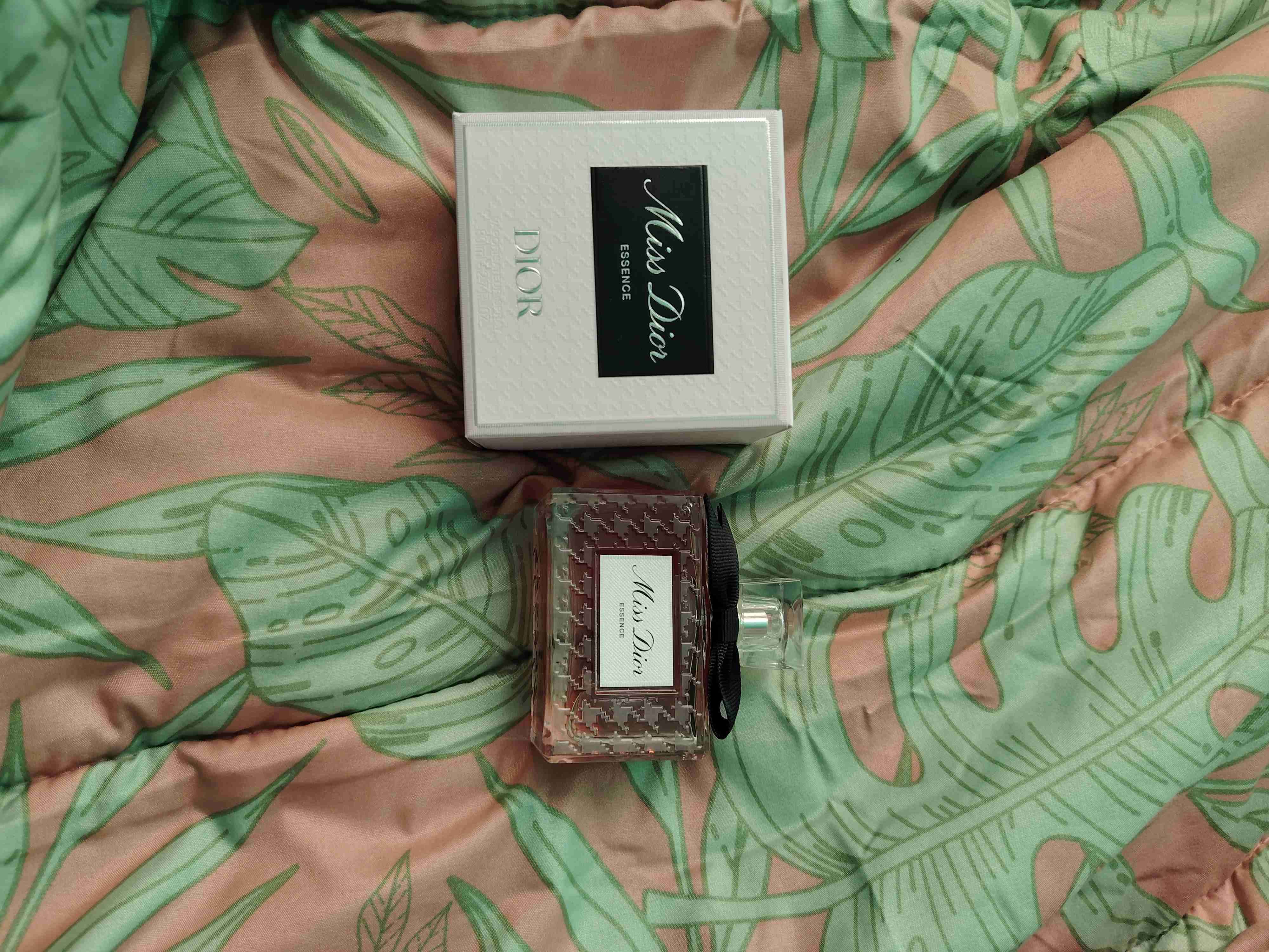 Perfume Miss Dior Essence - miniatura 3