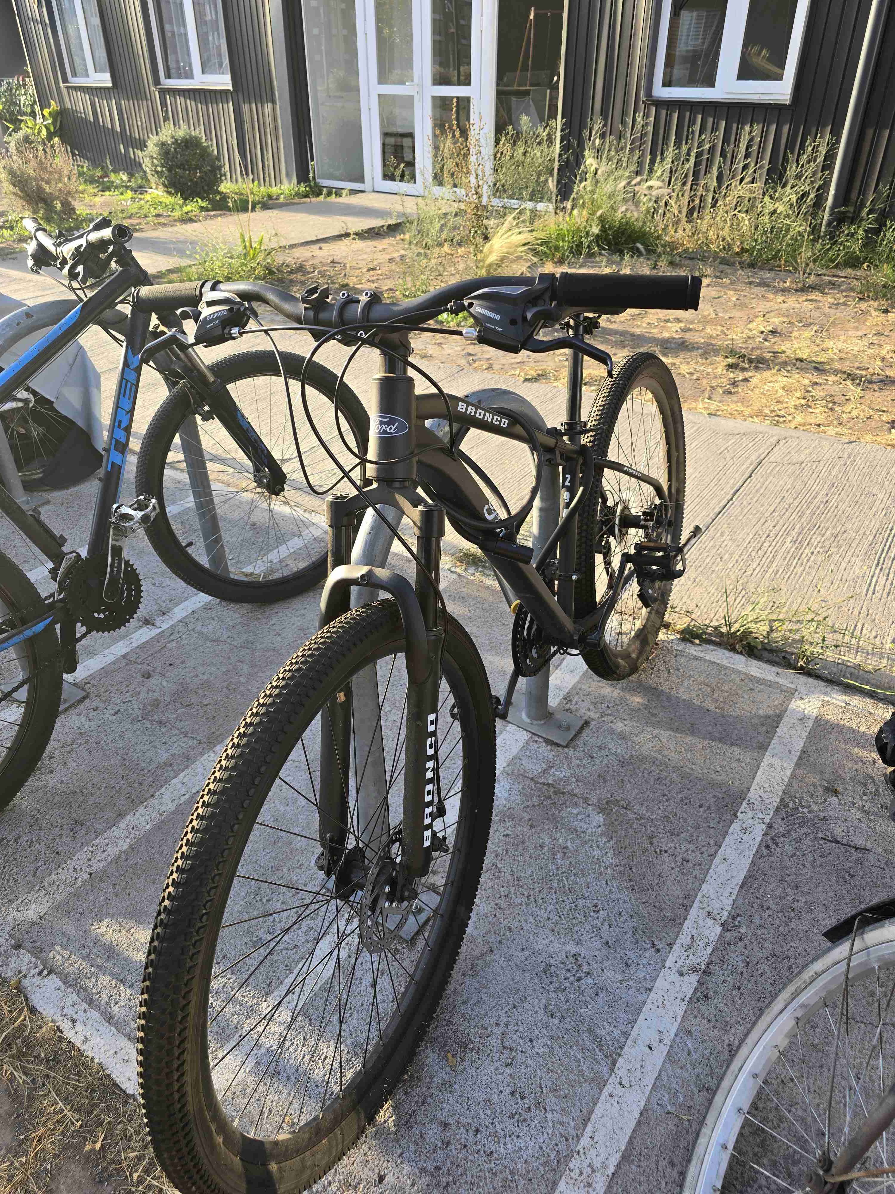 Bicicleta Bronco negra