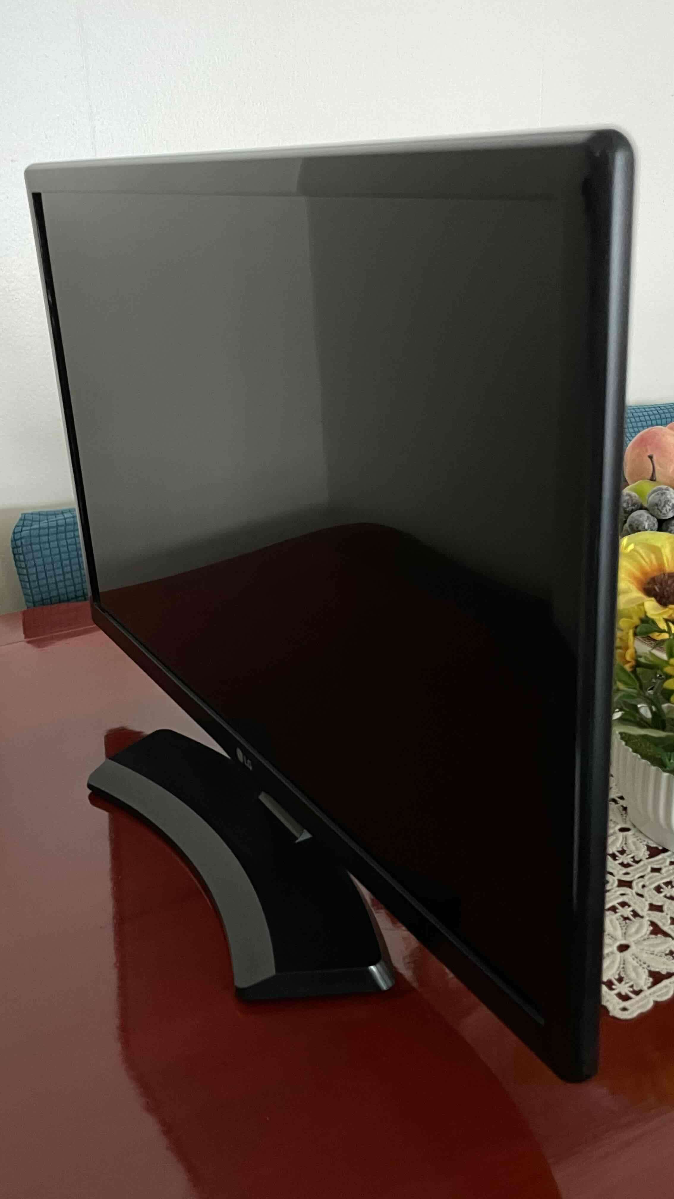 Monitor Tv LG 24” 24MT48AF - miniatura 3